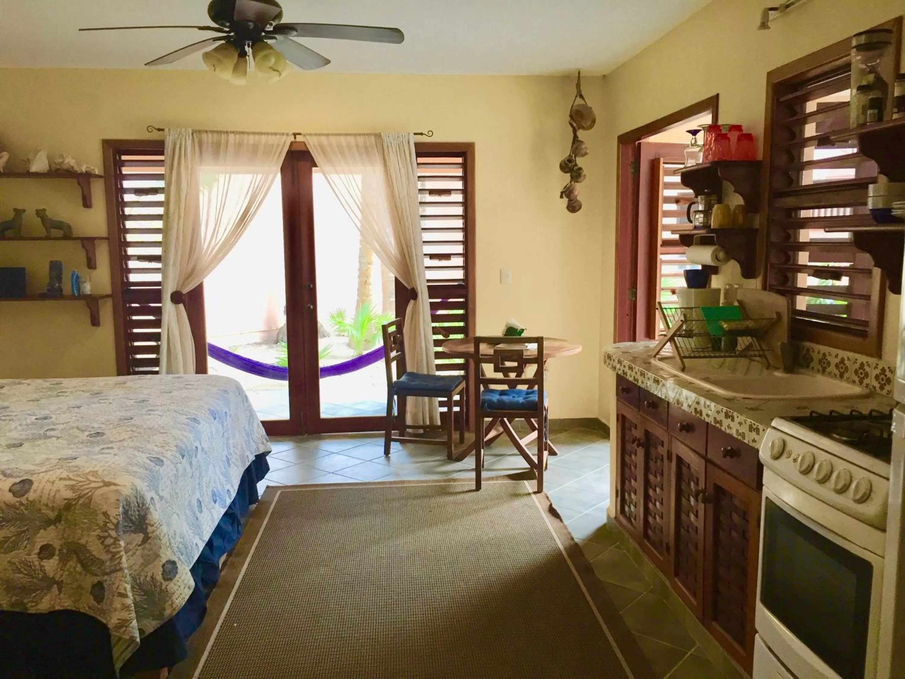 Nah Uxibal Villa and Casitas