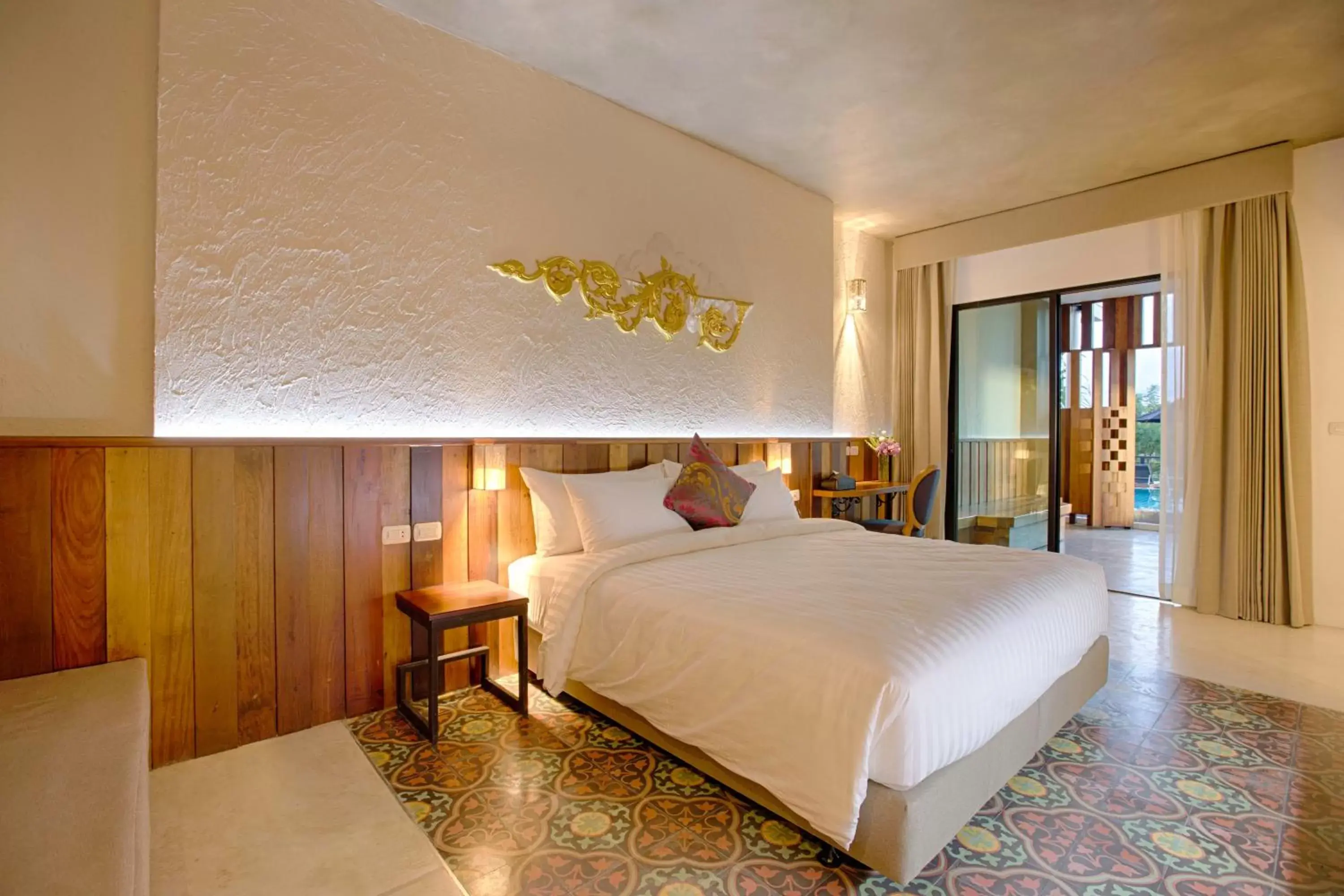 Bed in Natee The Riverfront Hotel Kanchanaburi