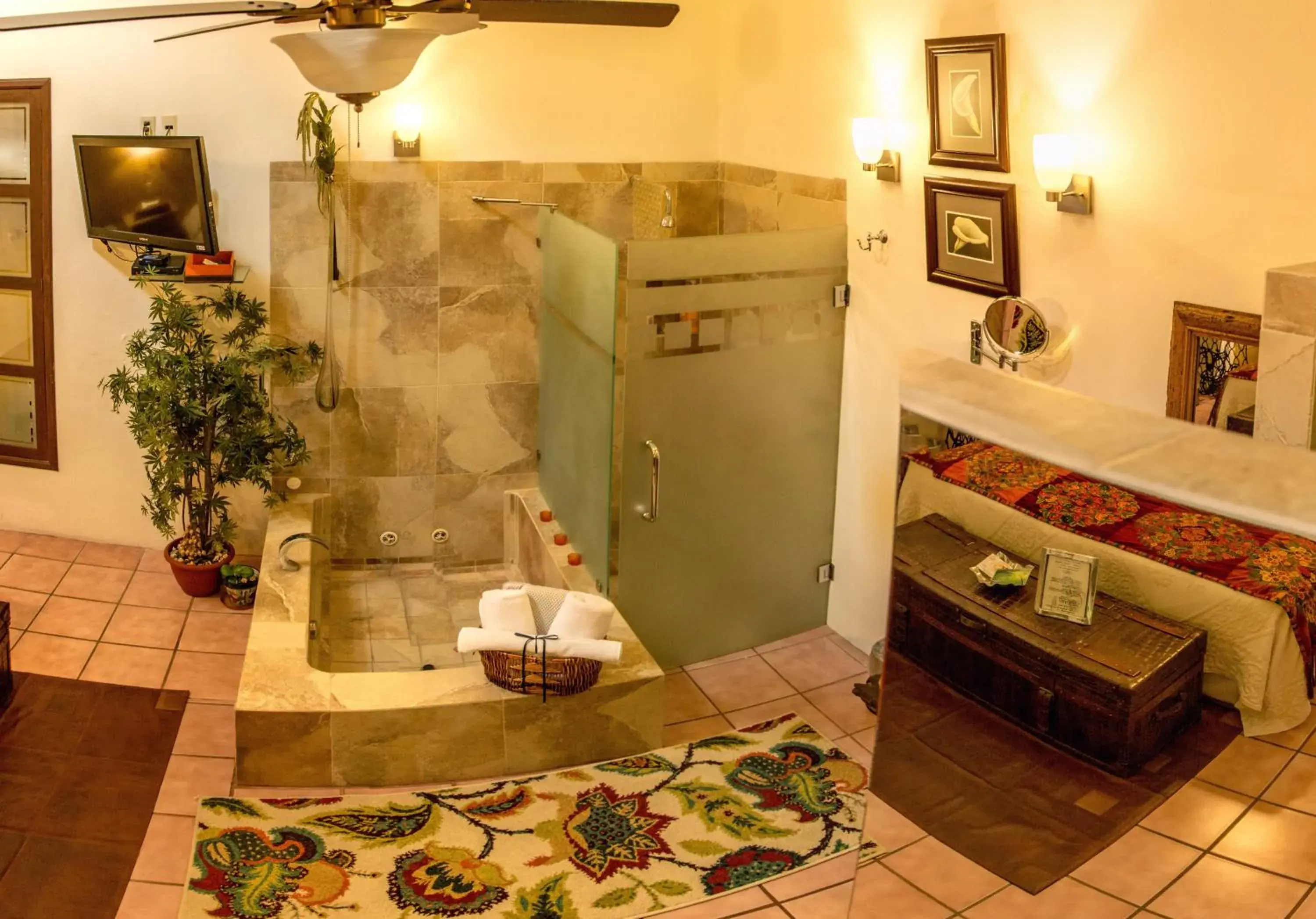 Shower, Bathroom in La Casona de Tete