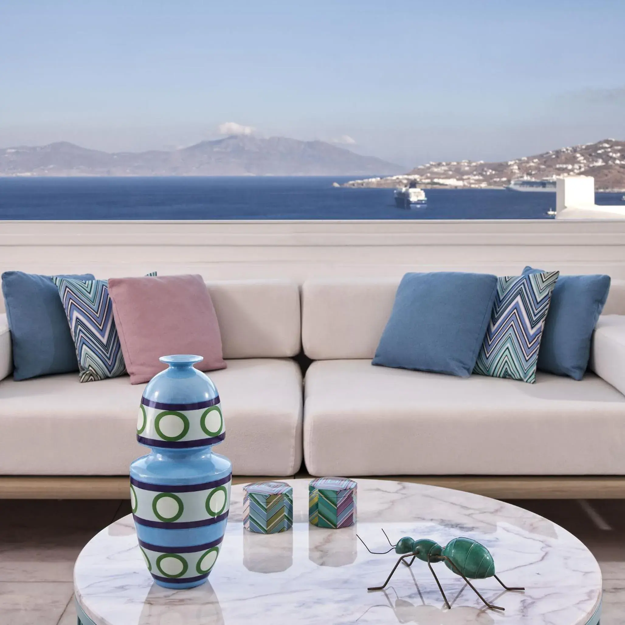 Lobby or reception, Balcony/Terrace in Myconian Kyma - Design Hotels