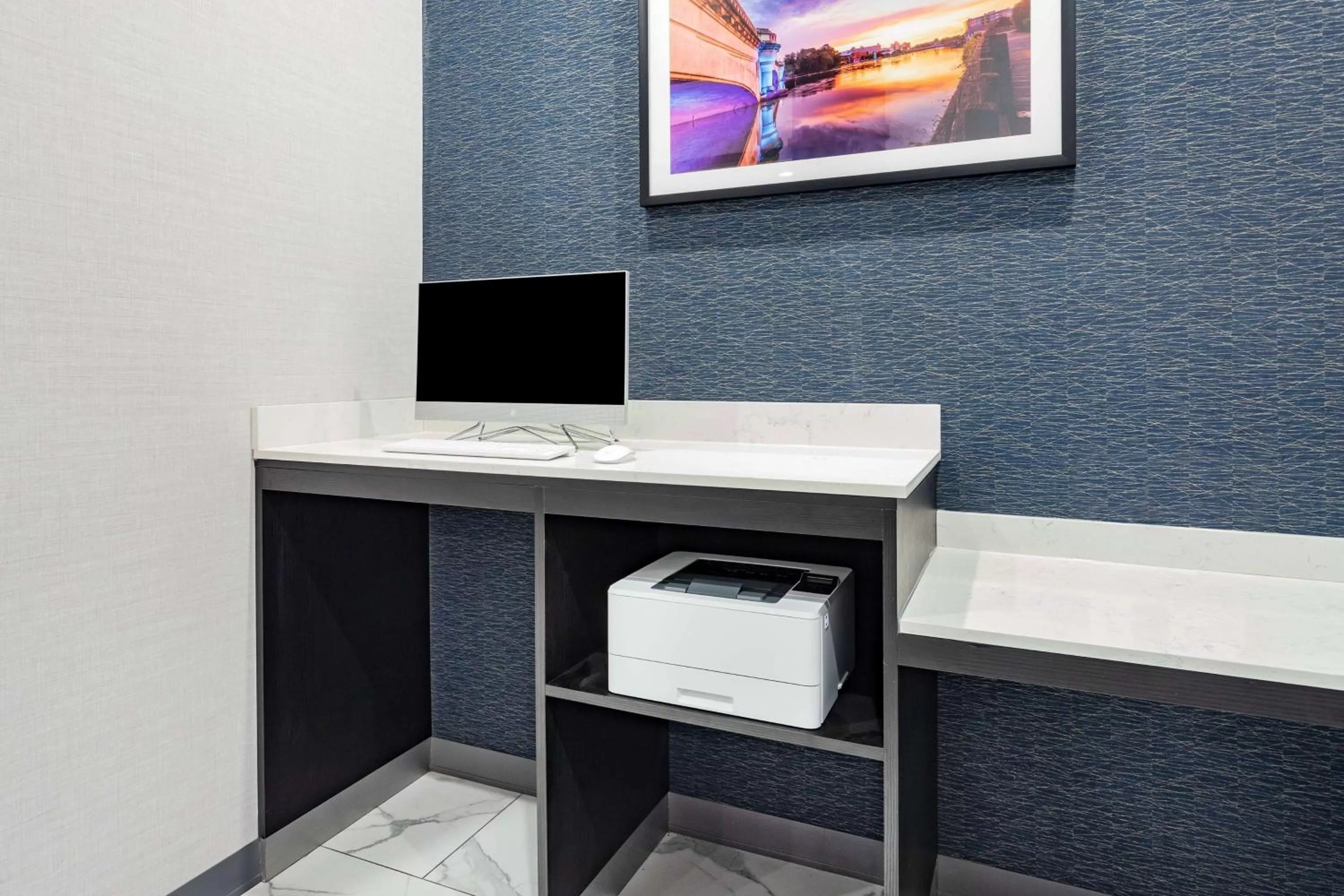 Business facilities in LaQuinta Suites by Wyndham South Bend Notre Dame Area