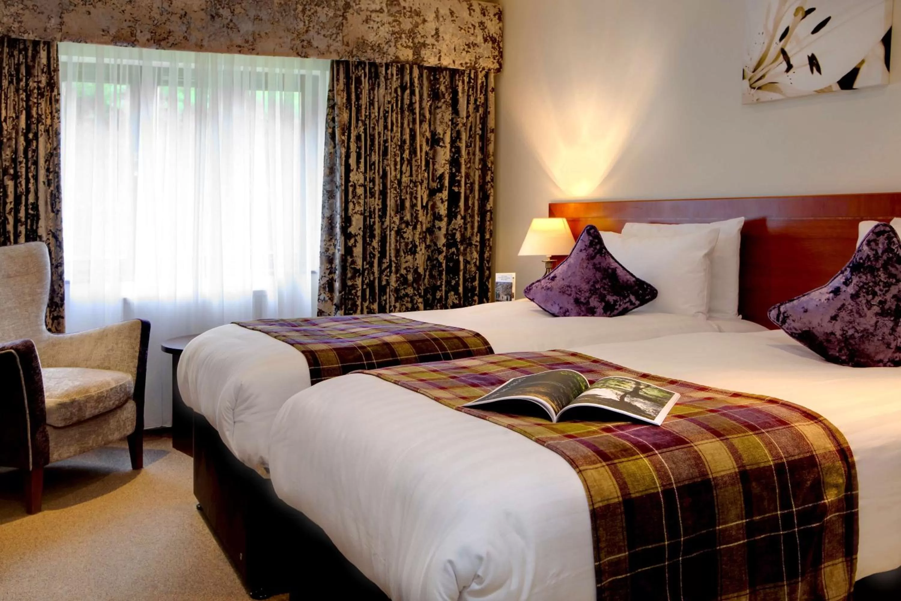 Photo of the whole room, Bed in Best Western PLUS Grim's Dyke Hotel