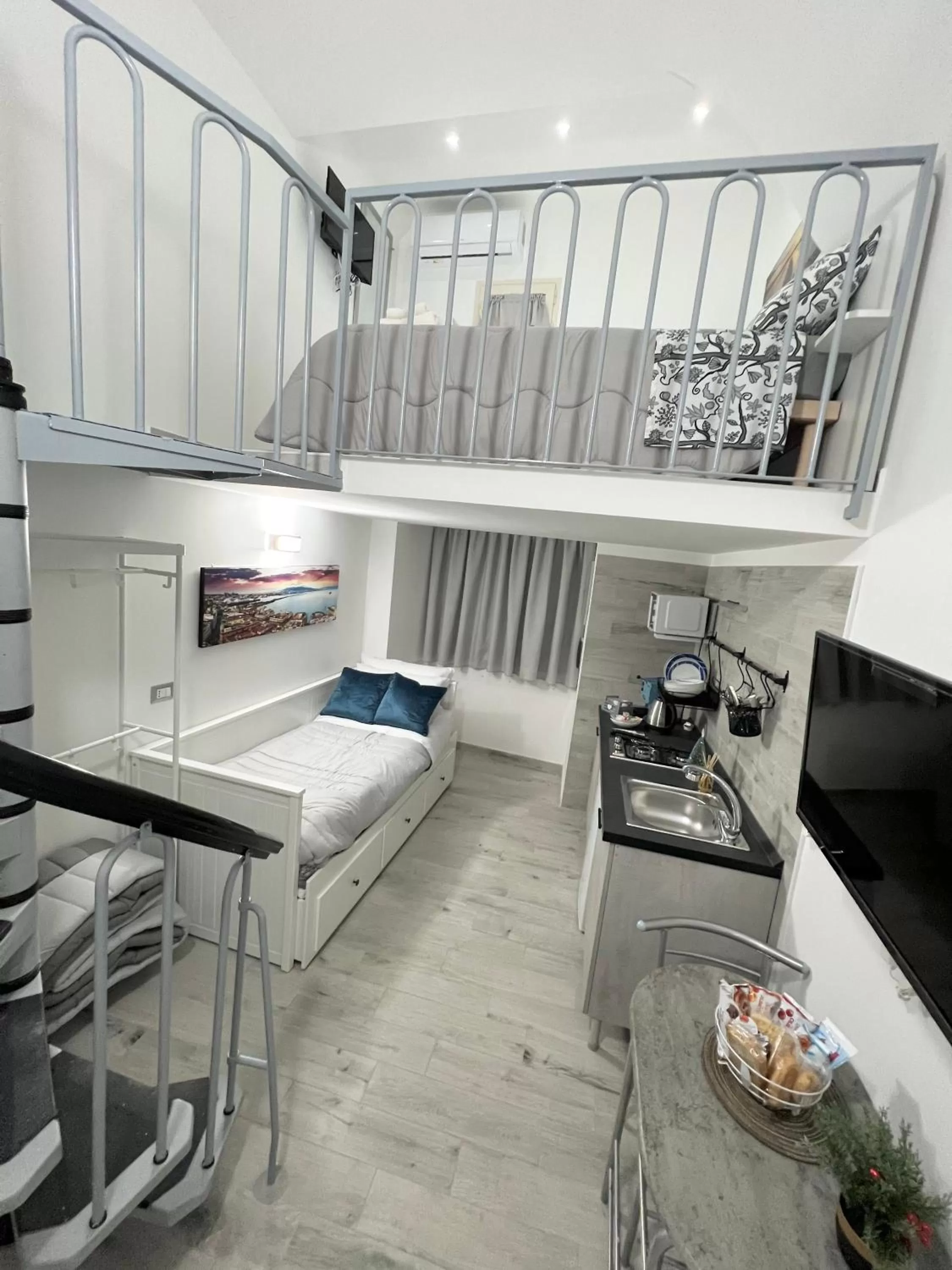 Dining Area in Casa Vario Napoli Centro