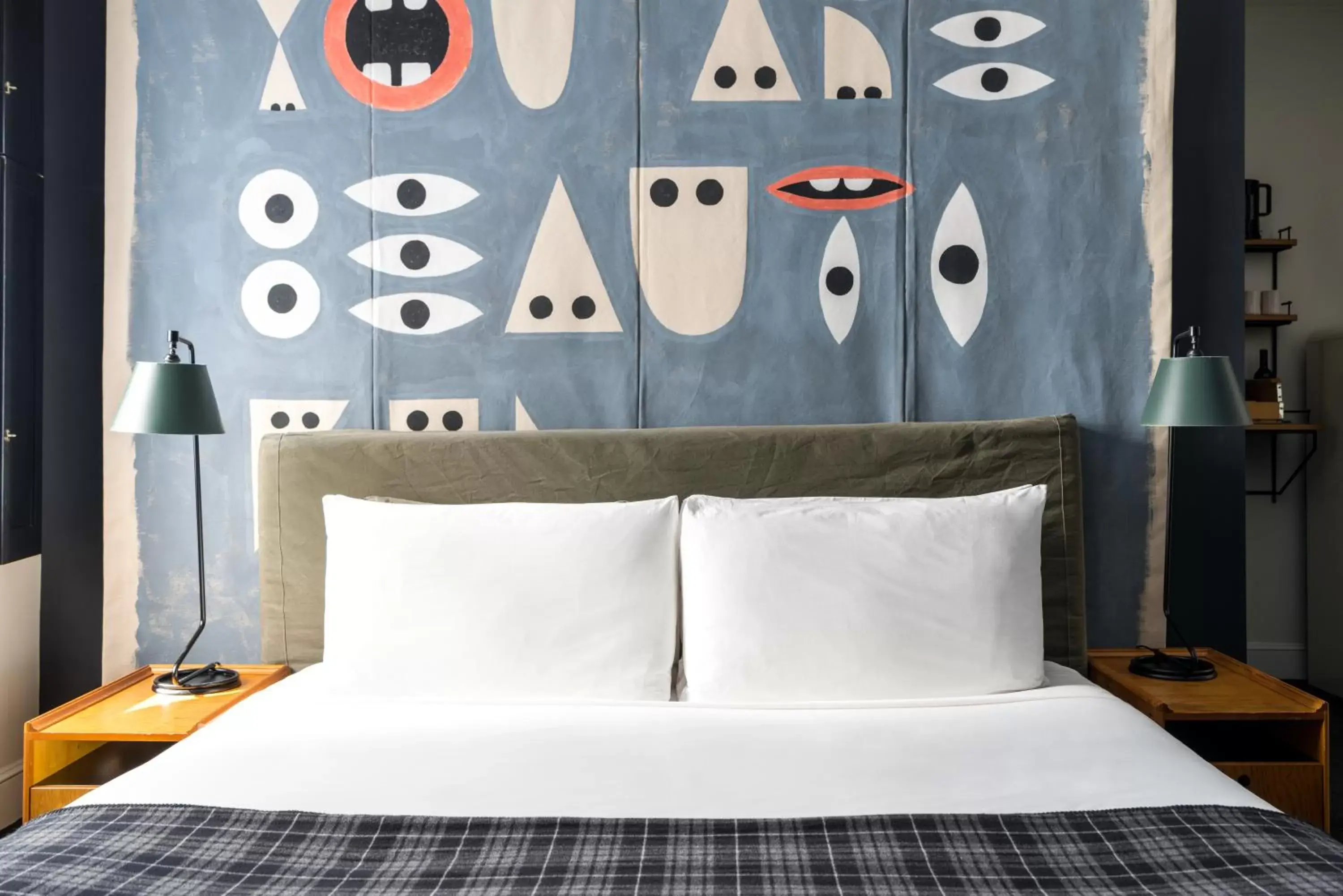 Bedroom, Bed in Ace Hotel New York