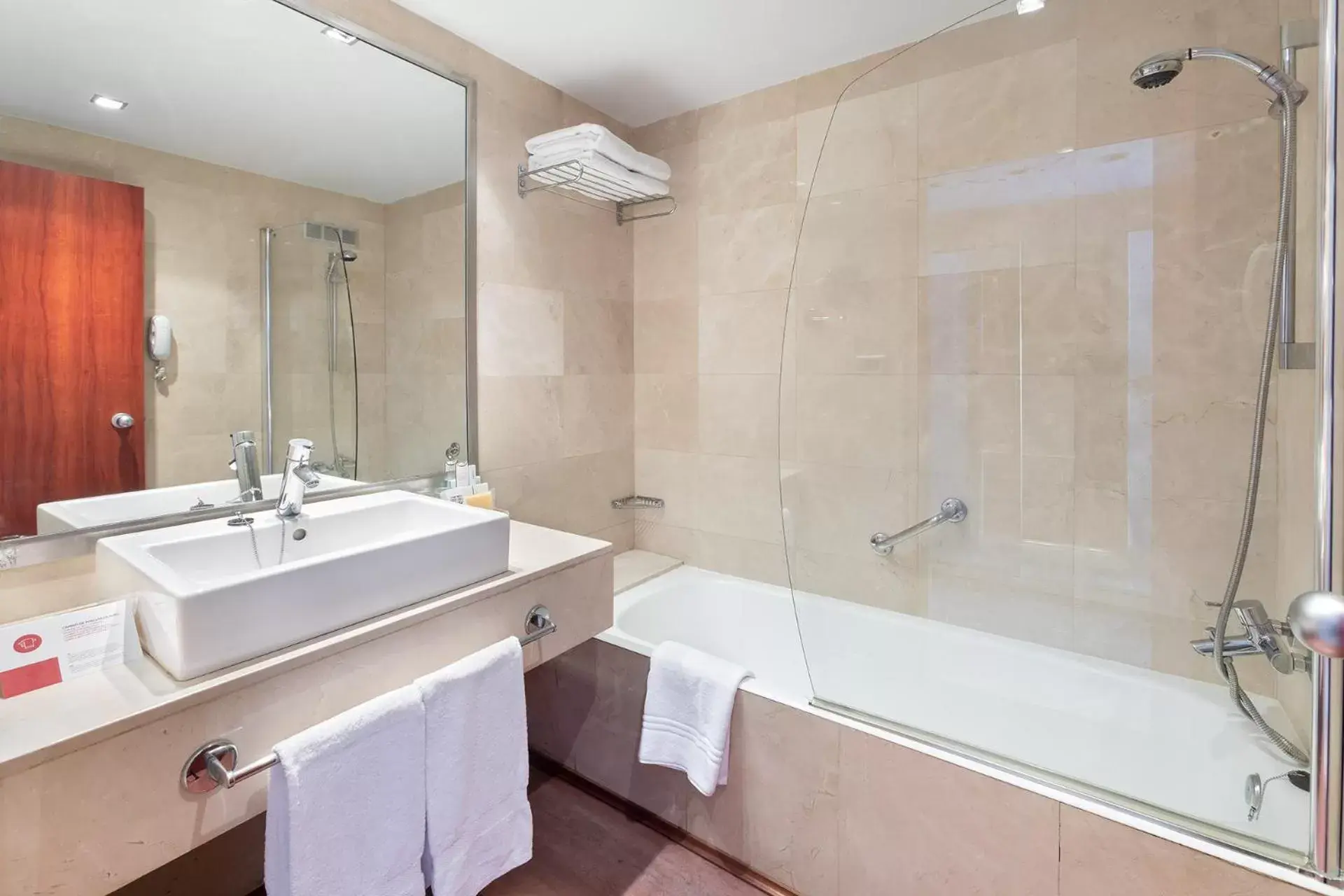 Bathroom in Hotel Cristina by Tigotan Las Palmas - Adults Only