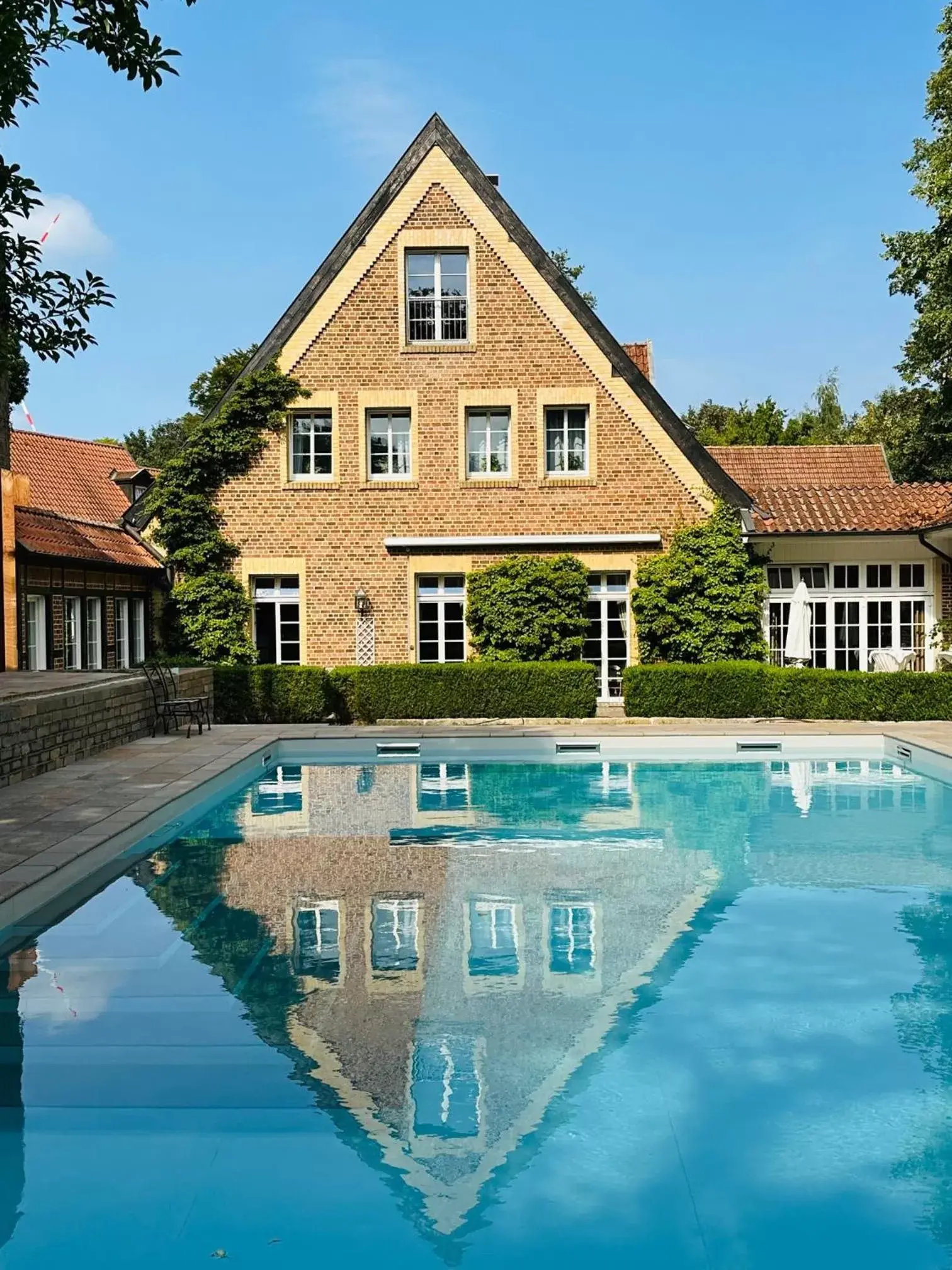 Swimming pool, Property Building in Landhaus Eggert
