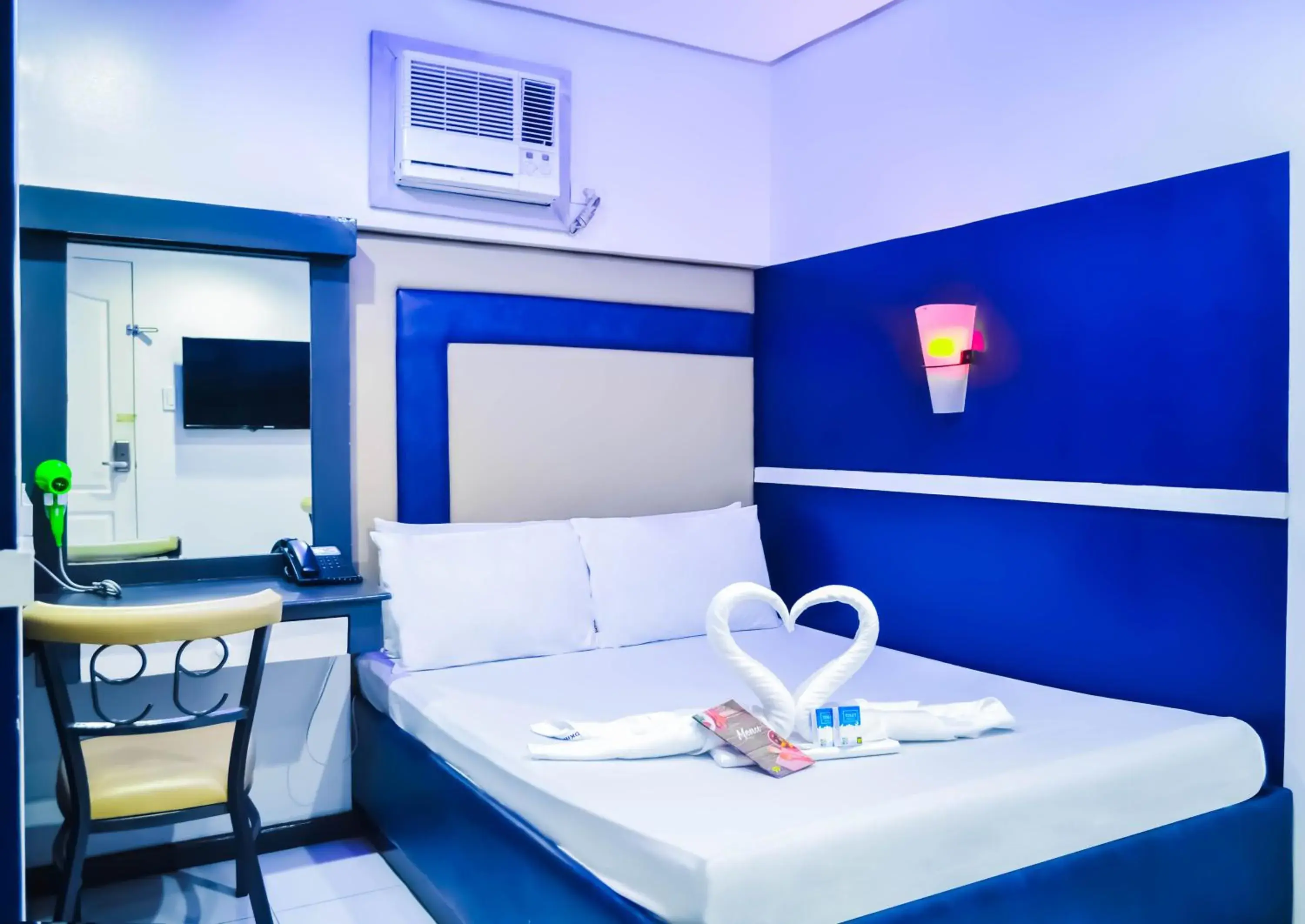 Bed, Bathroom in Hotel 99 Cubao