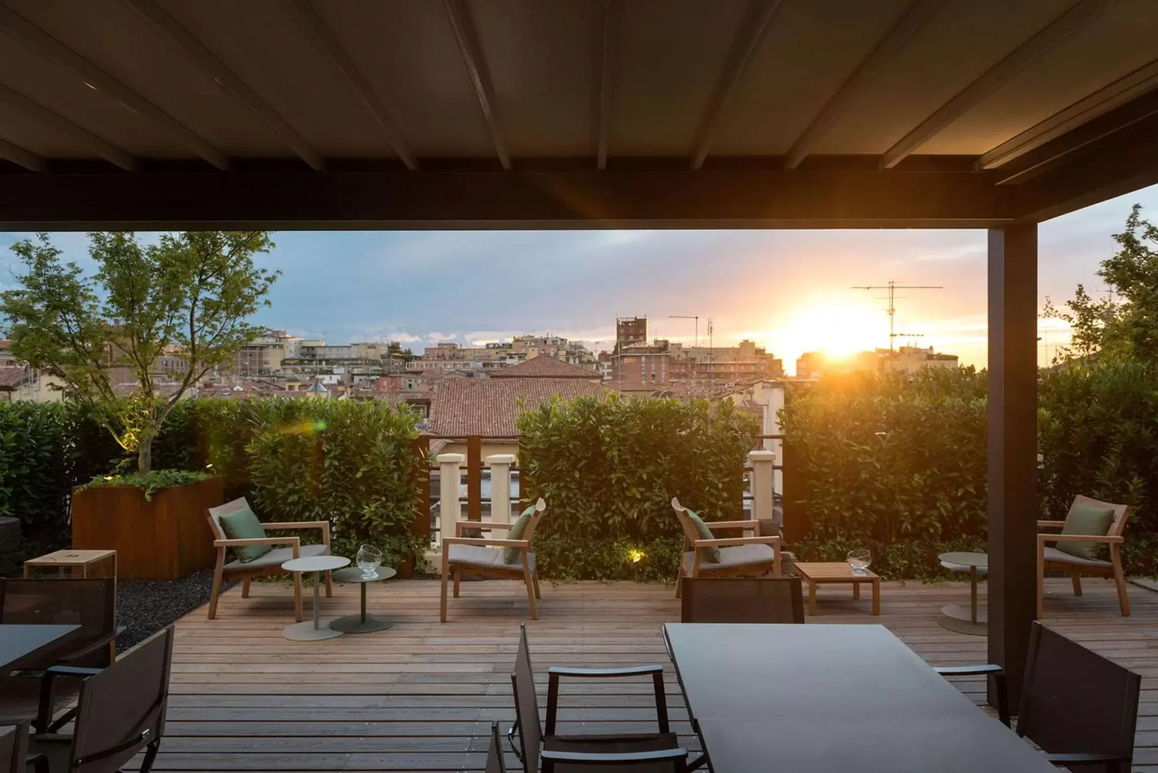 Patio, Patio/Outdoor Area in Hotel Metropolitan