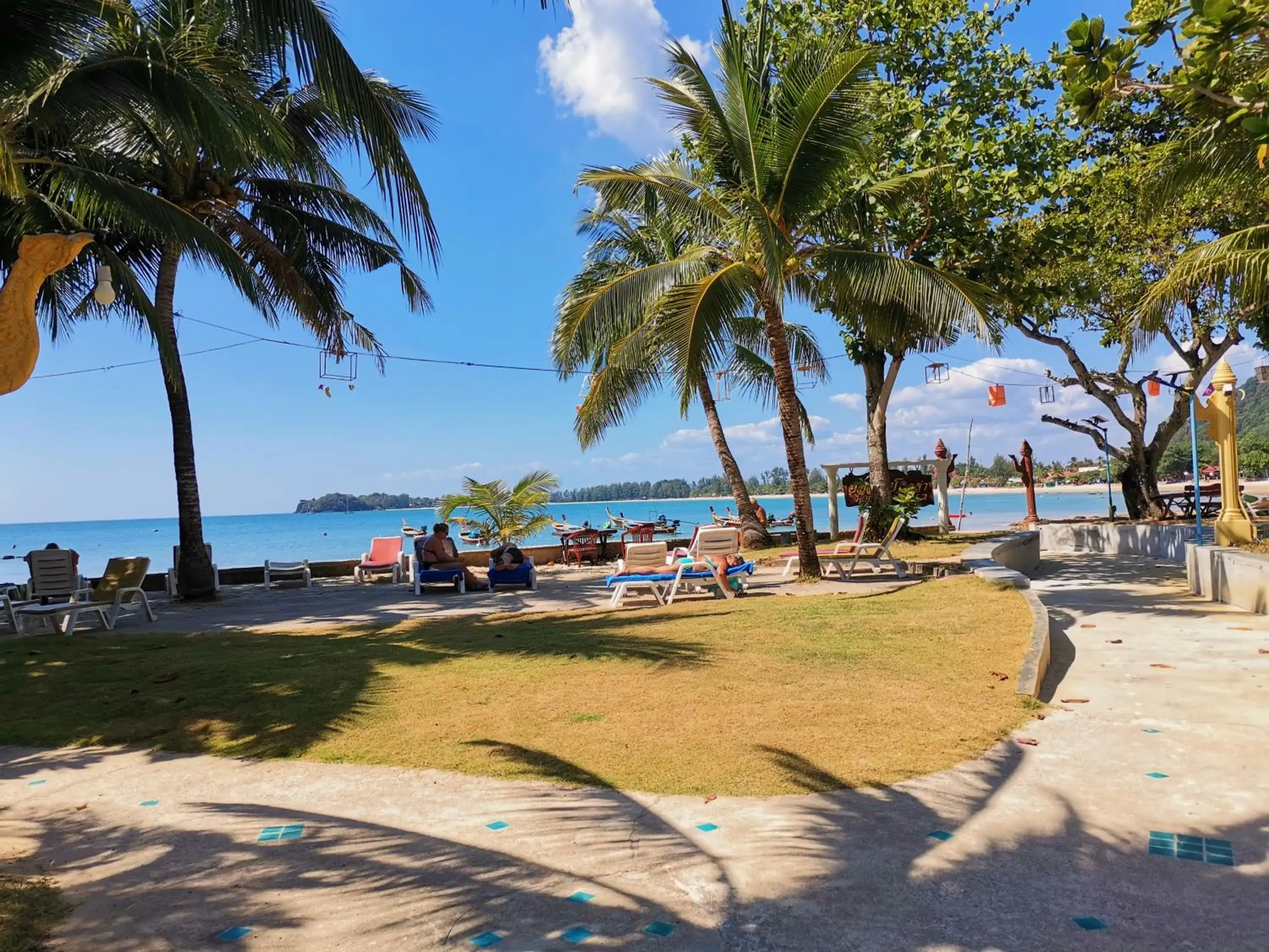 Beach in Holiday Villa Hotel