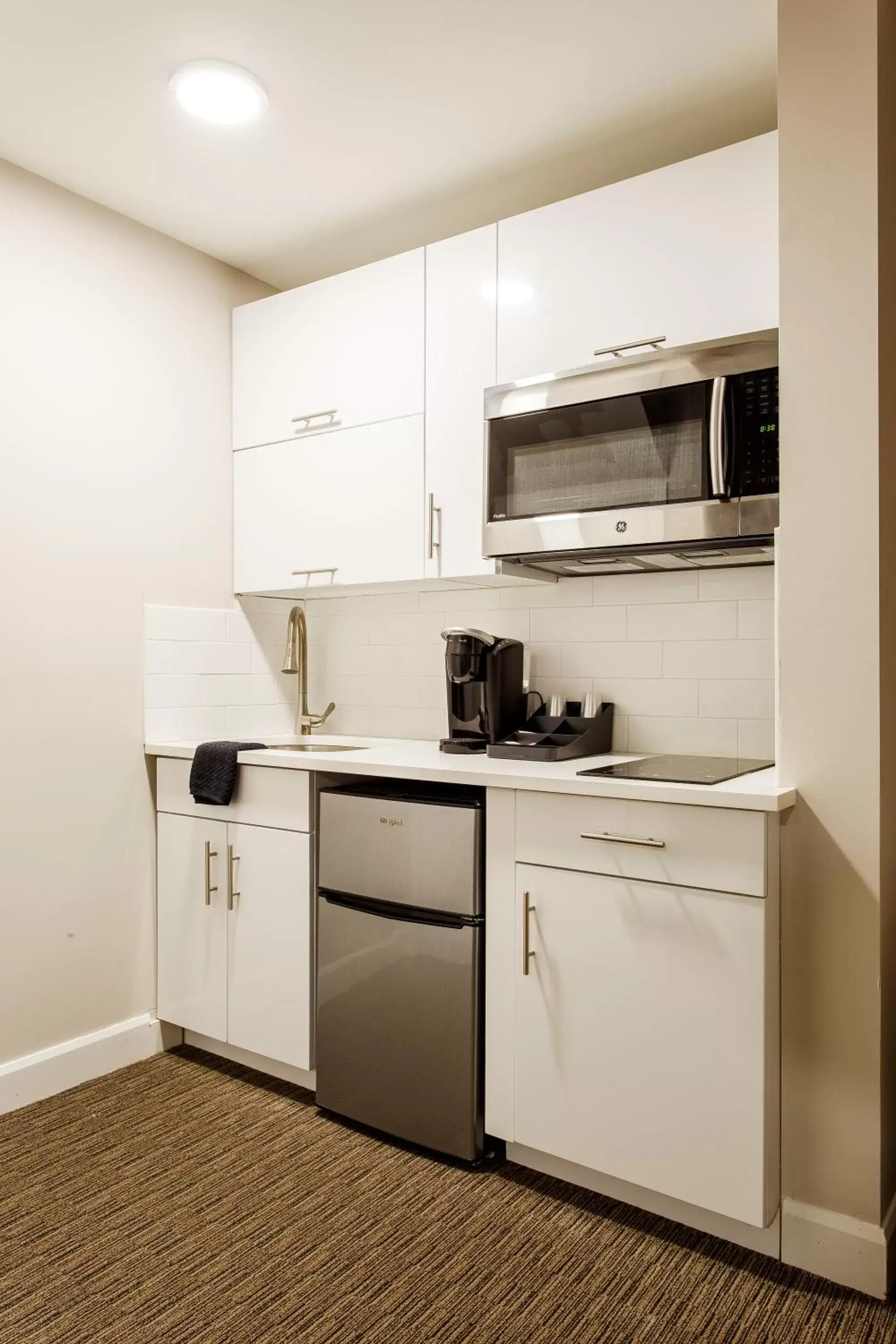 Kitchen or kitchenette, Kitchen/Kitchenette in Parc Avenue Lofts