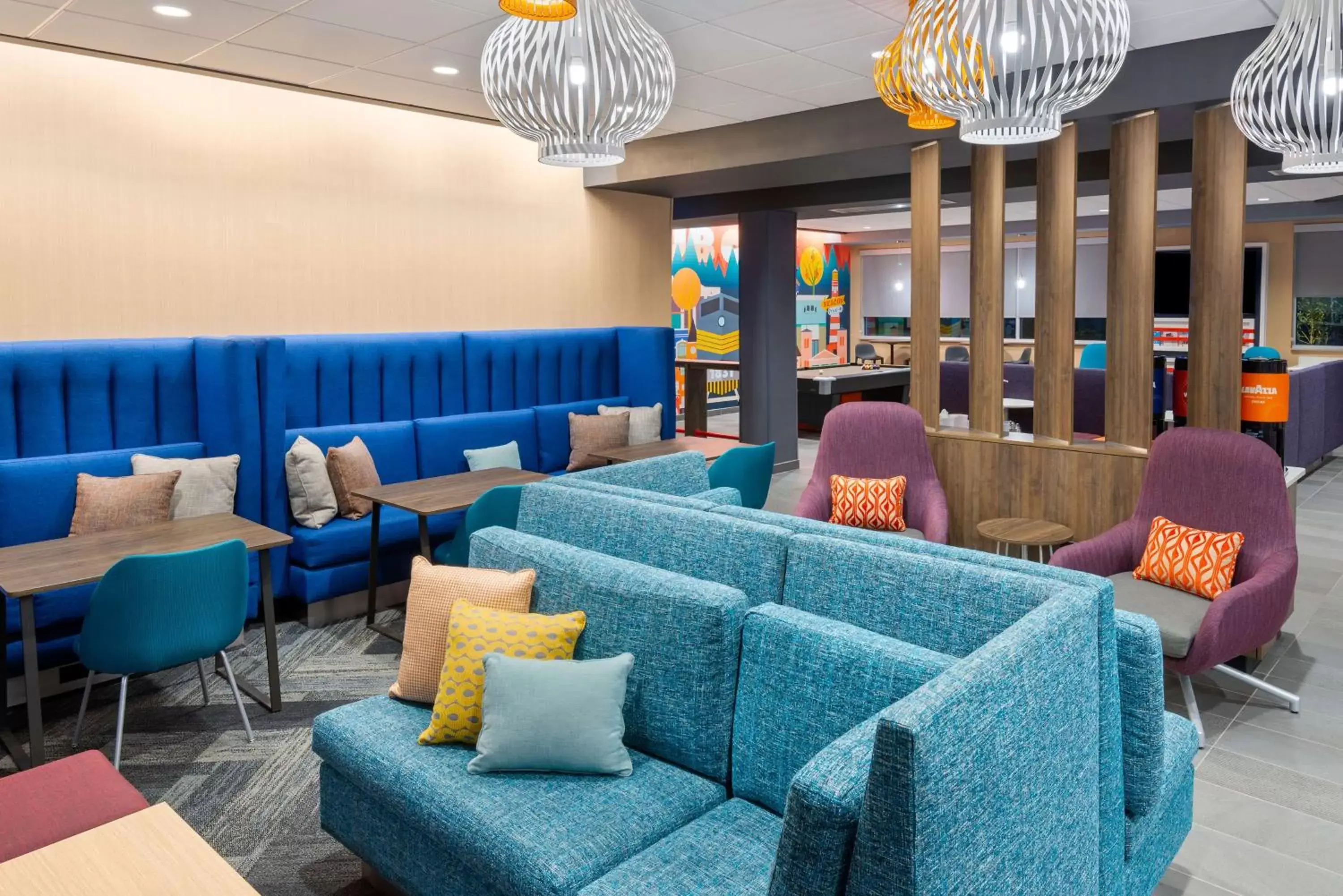 Lobby or reception, Lounge/Bar in Tru By Hilton Spartanburg