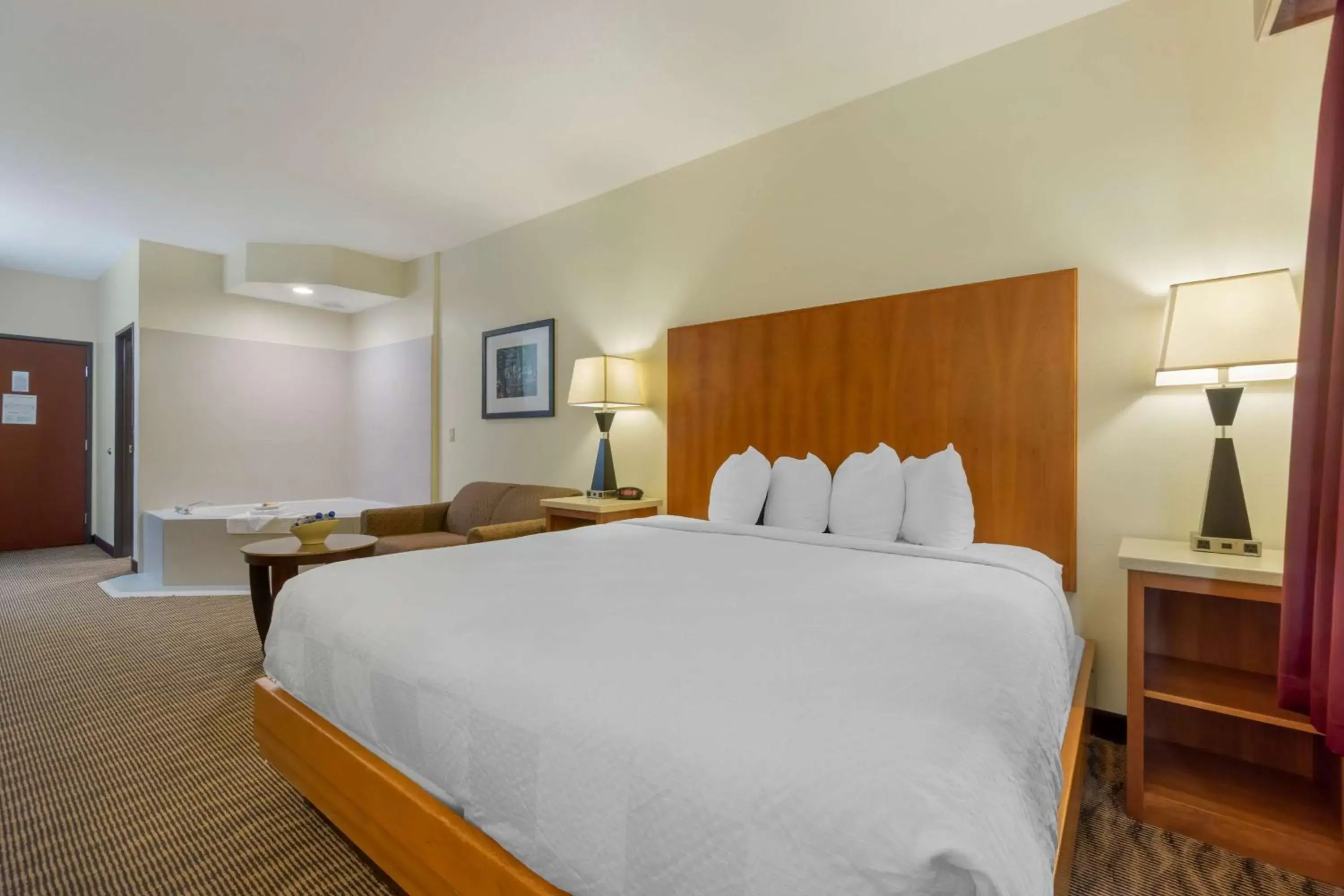 Bedroom, Bed in Best Western Plus Park Place Inn & Suites Bedroom, Bed in Best Western Plus Park Place Inn & Suites