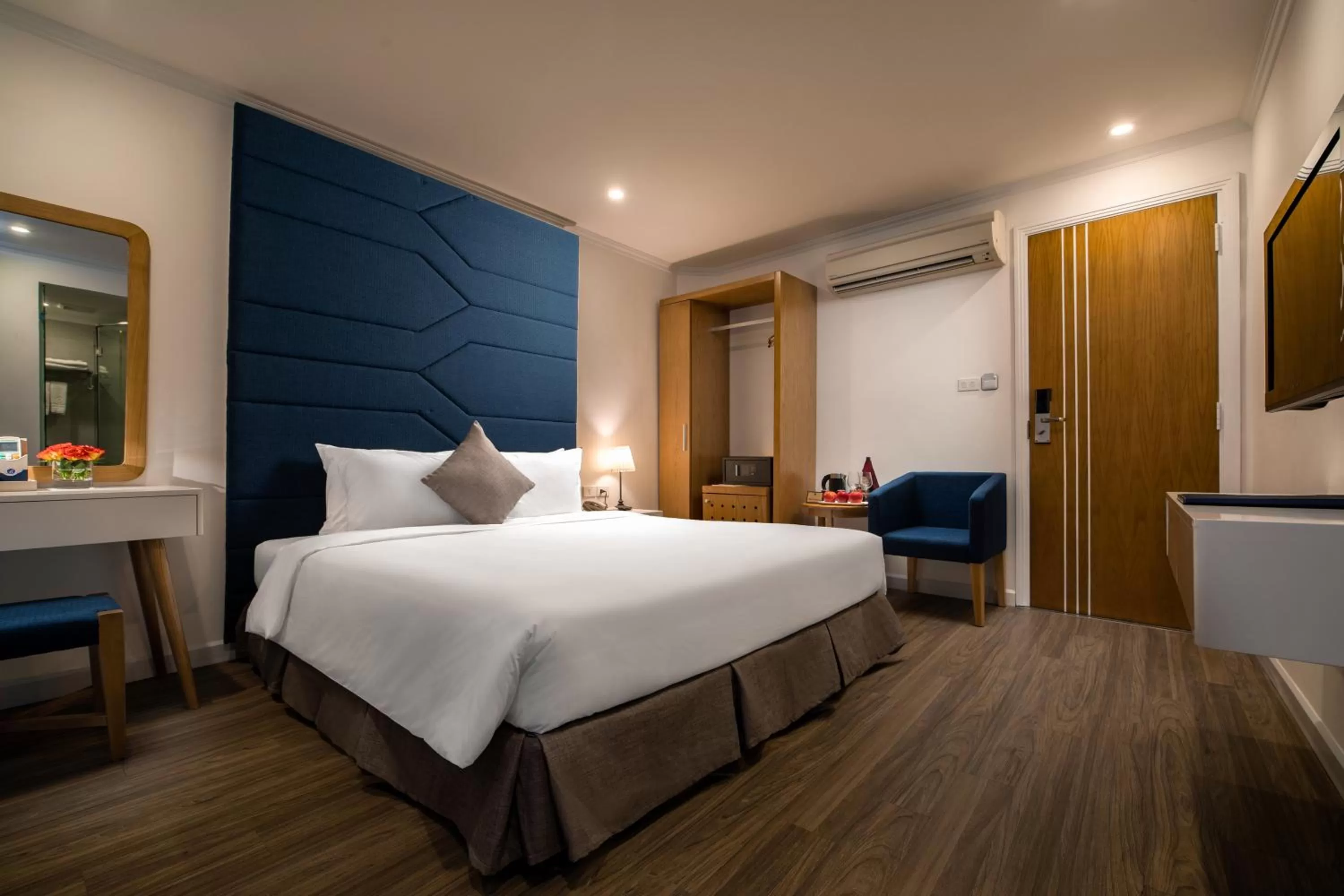 Bedroom, Bed in Hanoi Backpackers Hostel & Rooftop bar