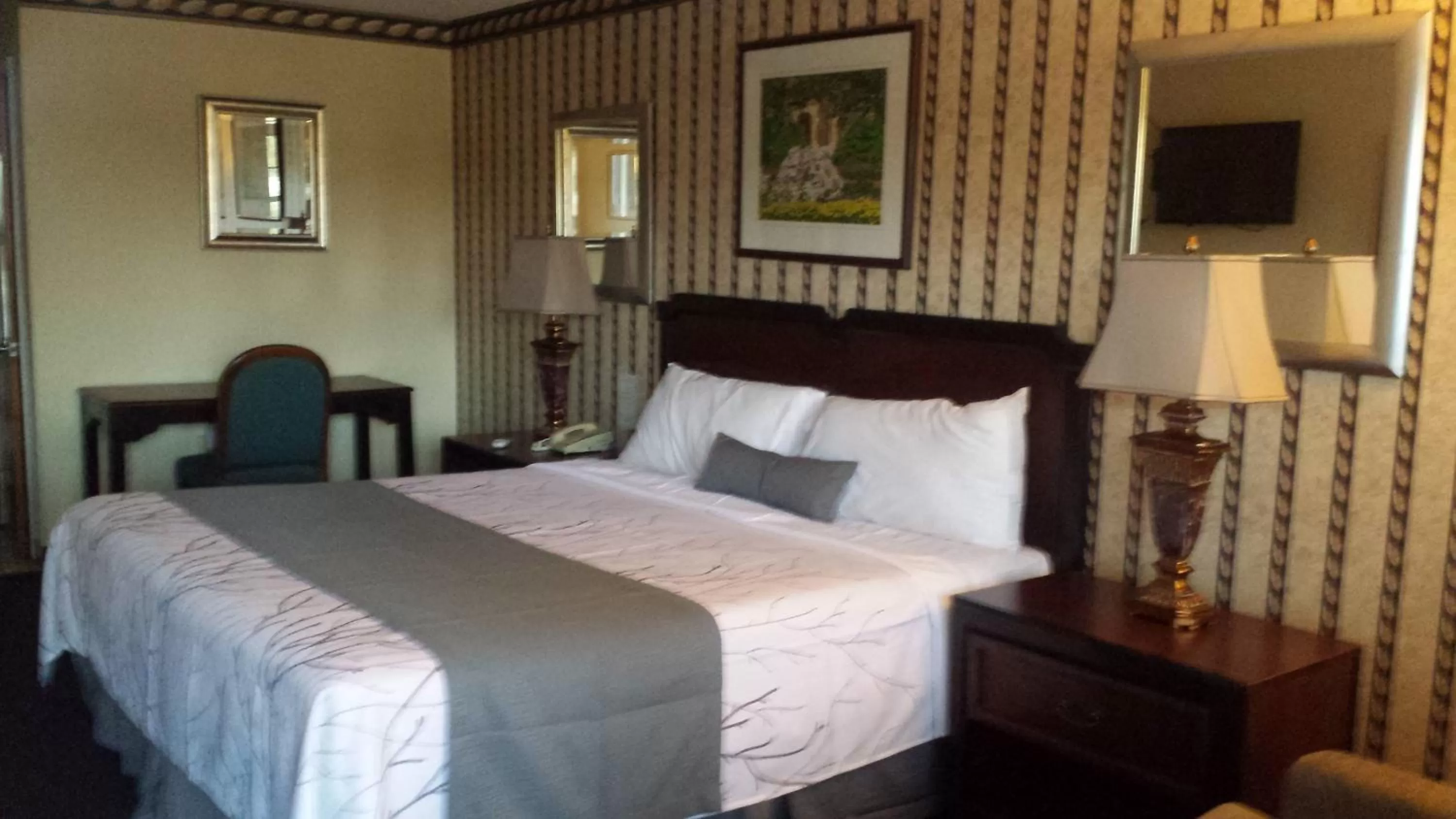 Deerwood Inn & Madison Campground