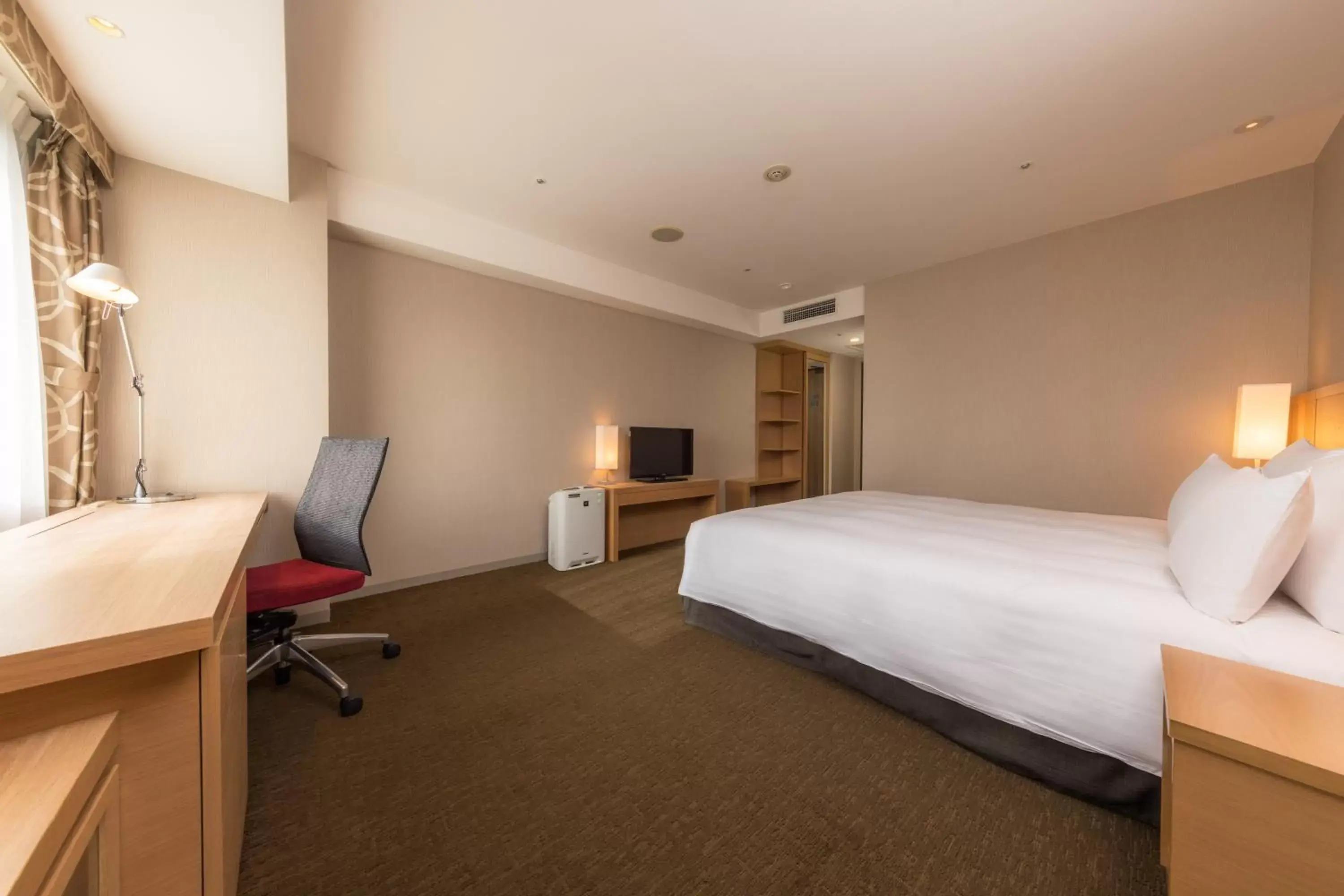 Photo of the whole room, Bed in Hotel Associa Shizuoka