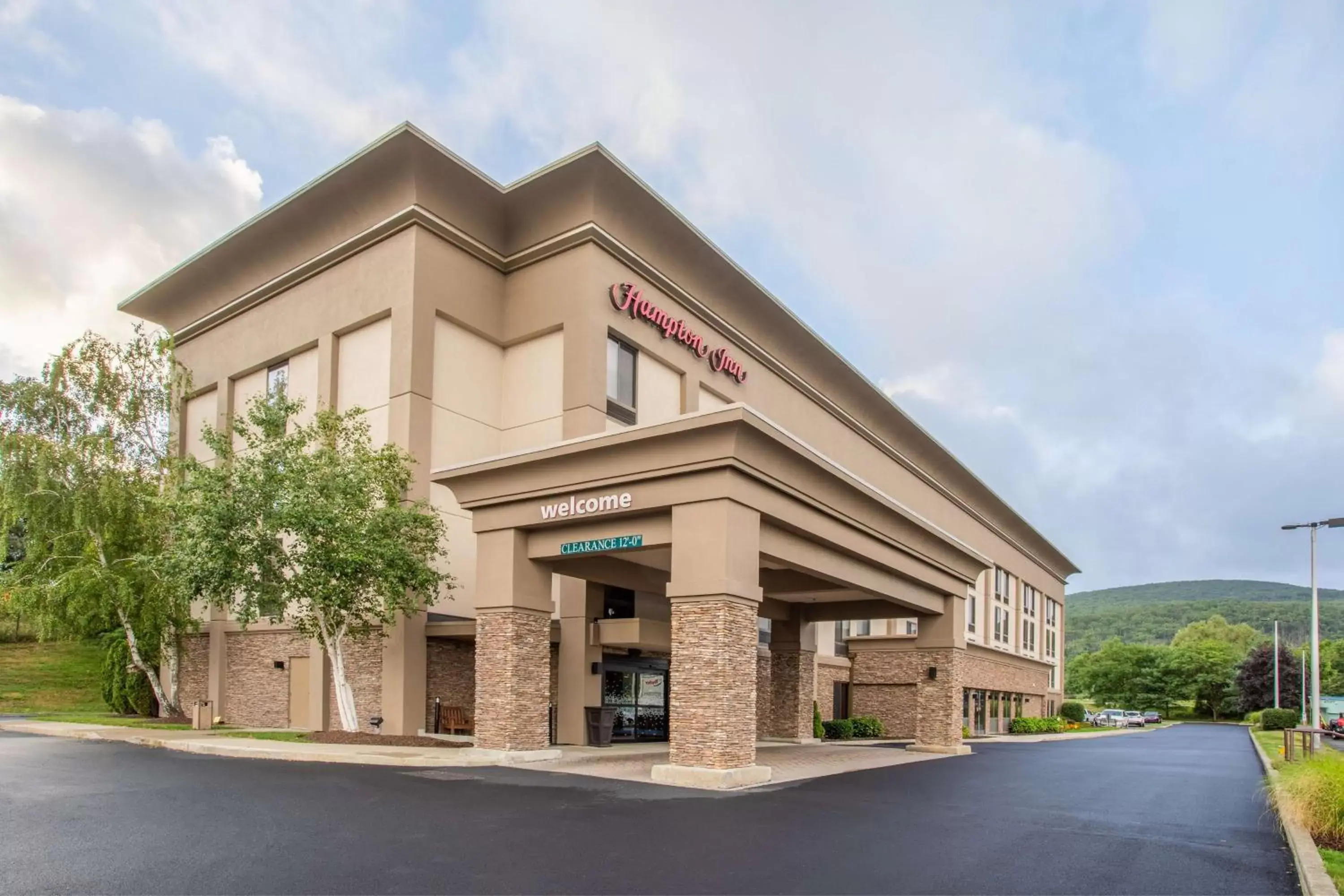 Property building in Hampton Inn Fishkill Property building in Hampton Inn Fishkill