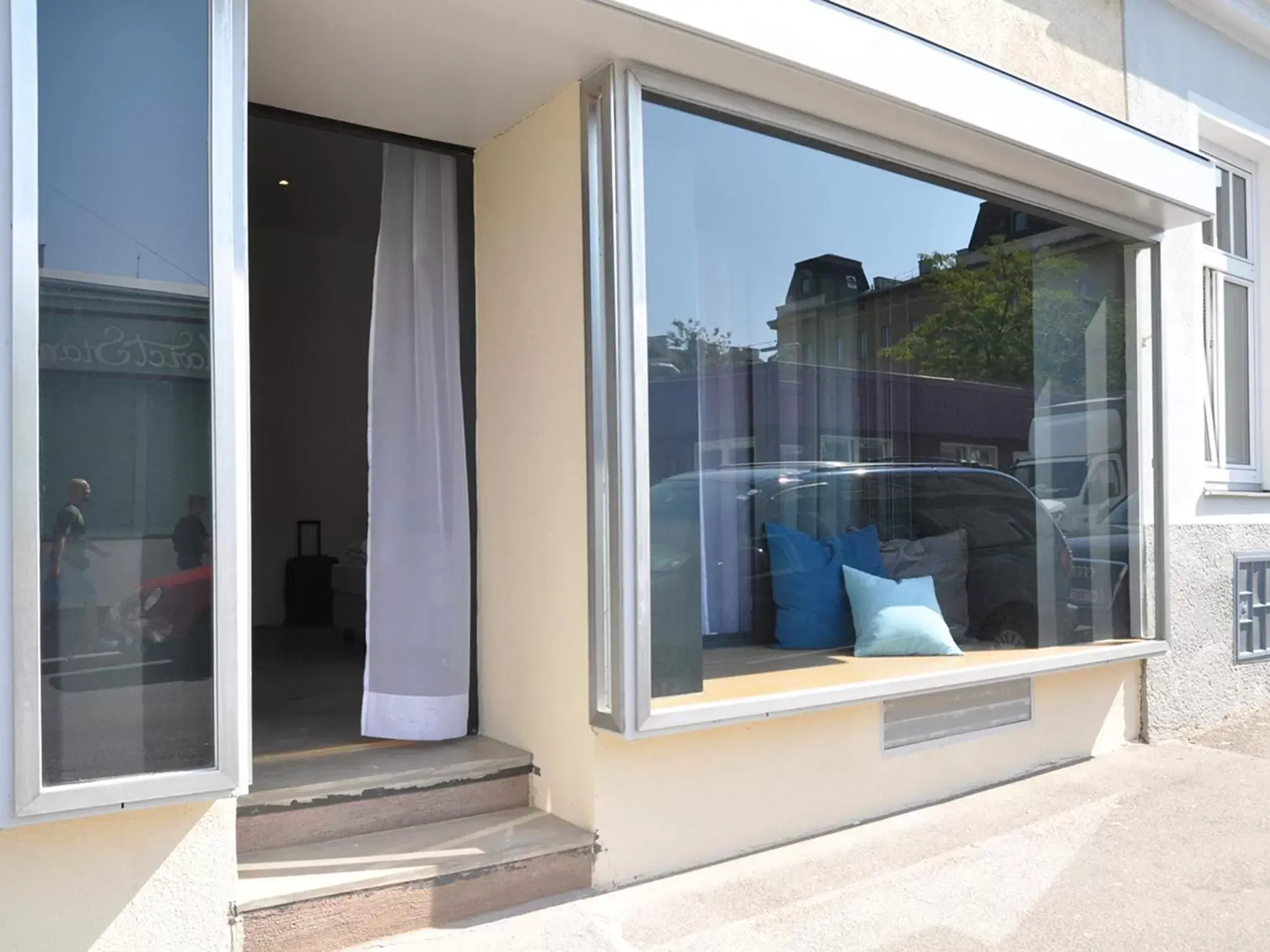 Facade/entrance, Patio/Outdoor Area in grätzlhotel Meidlinger Markt