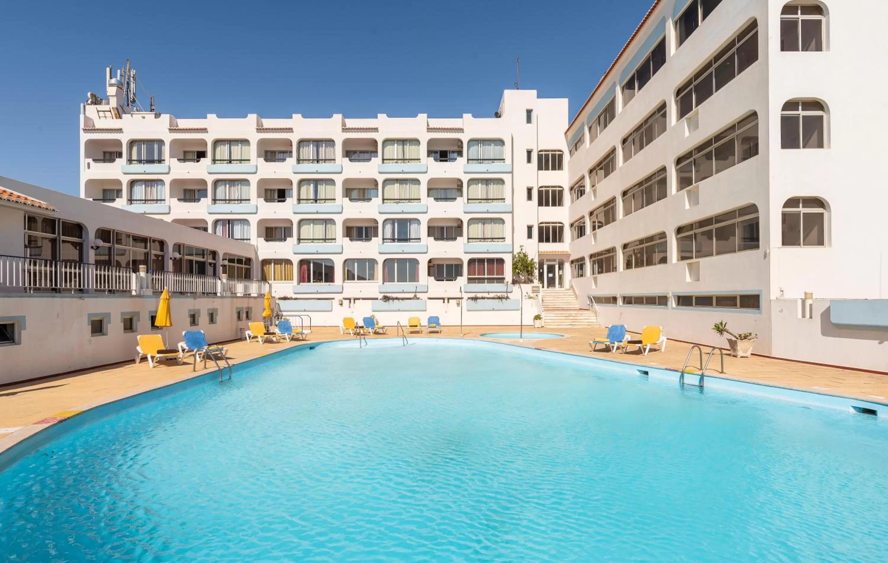 Day in Aparthotel Navigator