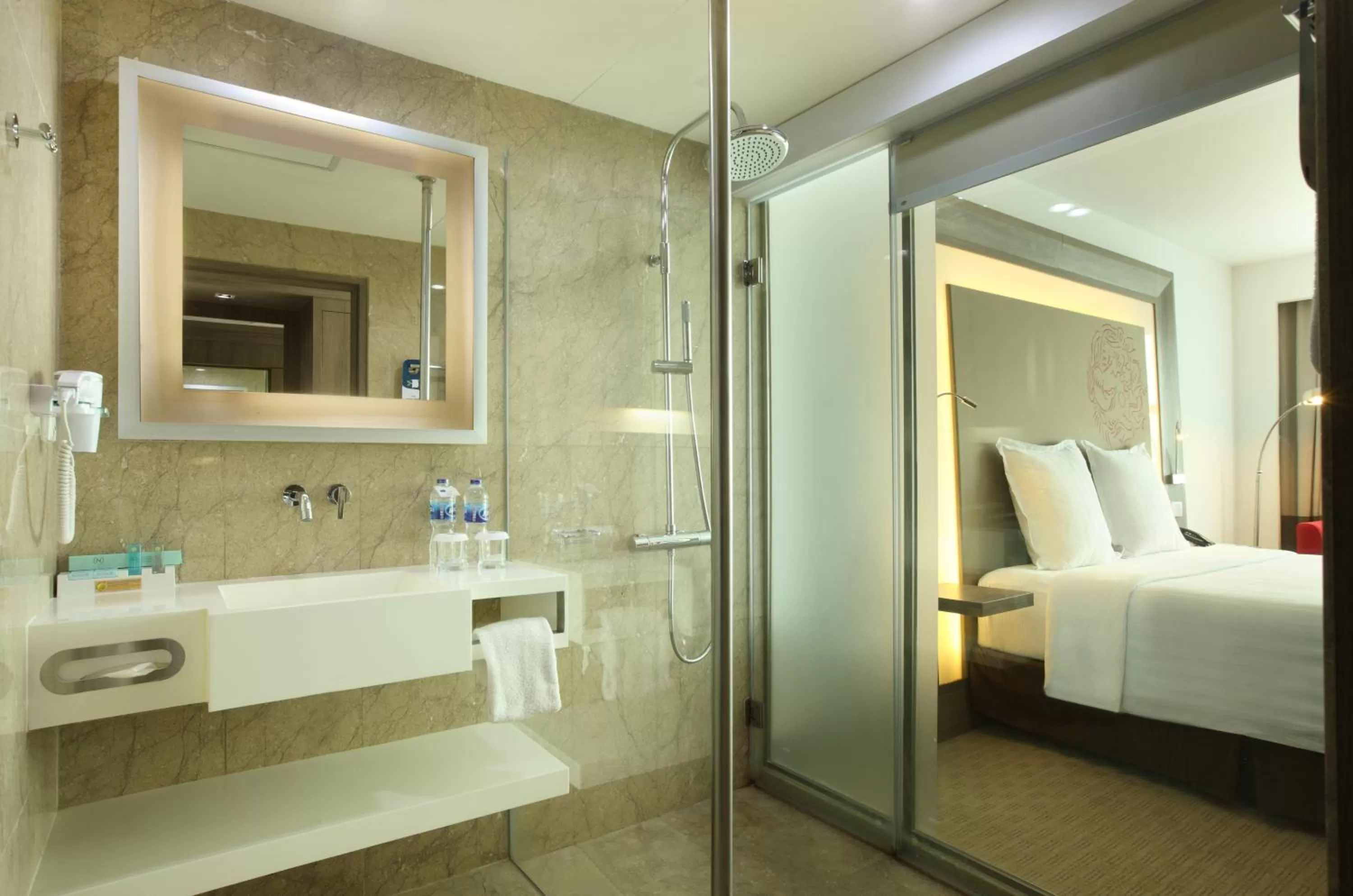 Bathroom, Bed in Novotel Jakarta Gajah Mada