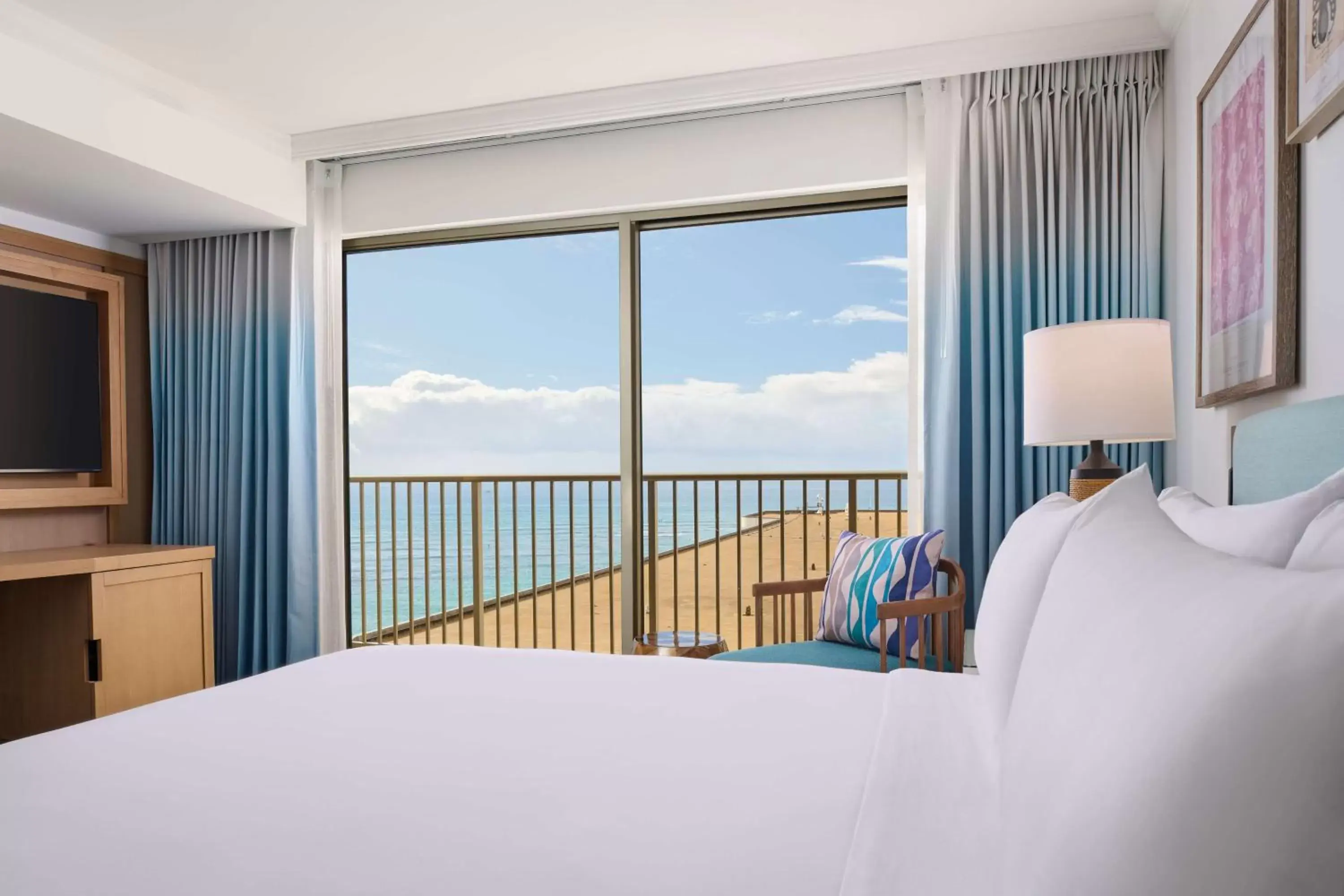 Photo of the whole room in OUTRIGGER Reef Waikiki Beach Resort