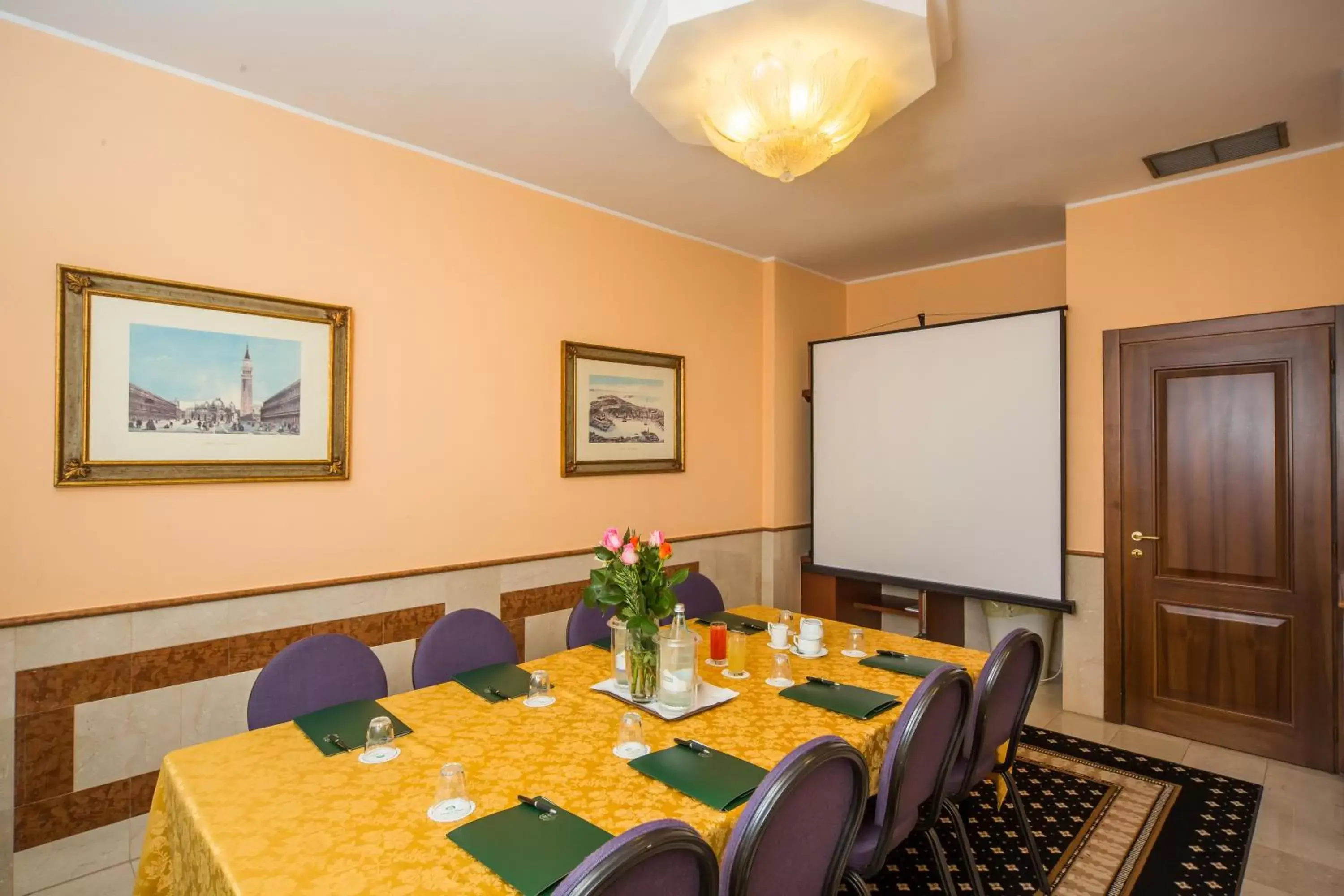 Meeting/conference room in Hotel Alga
