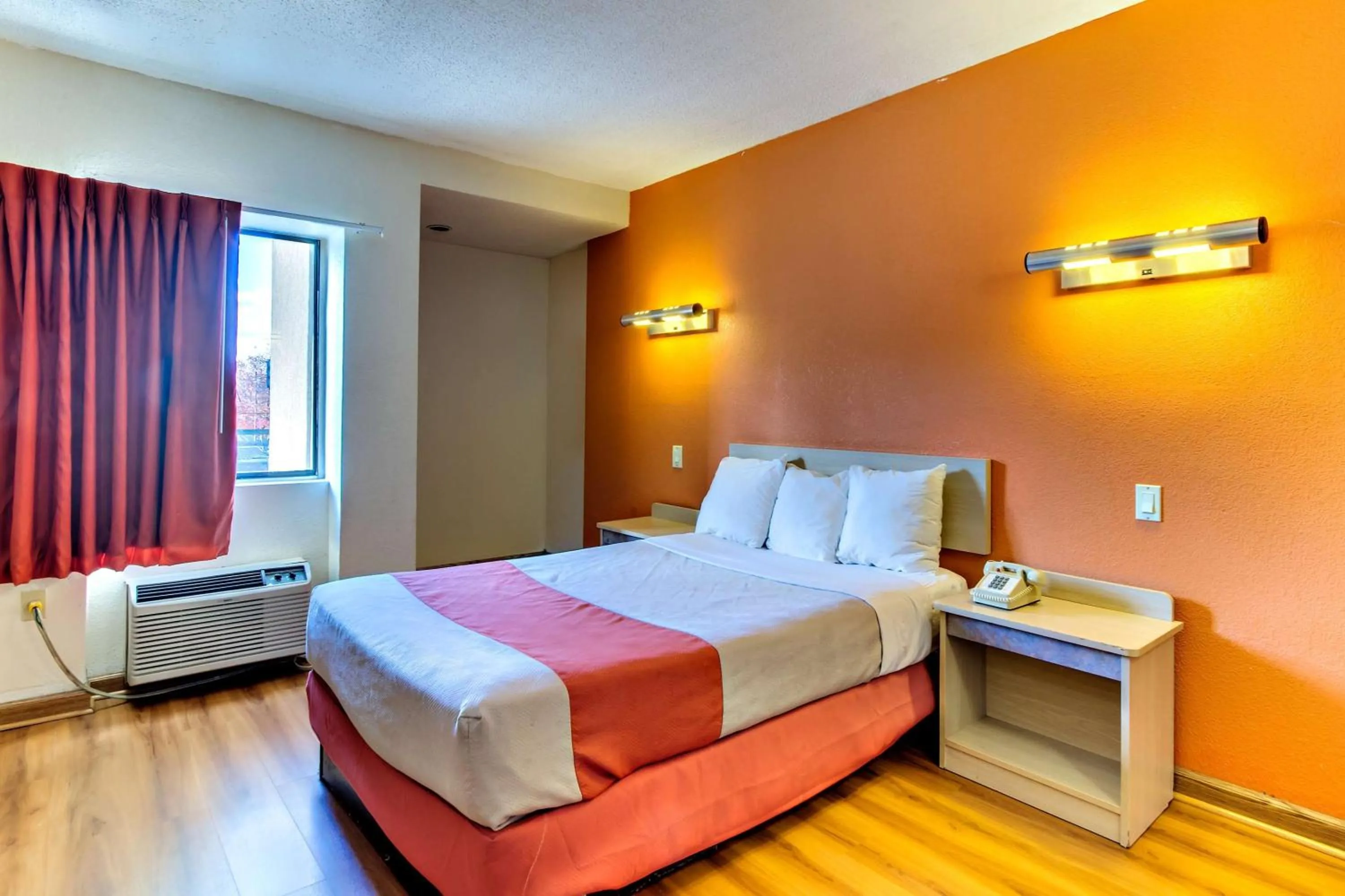 Bedroom, Bed in Motel 6-Washington, DC