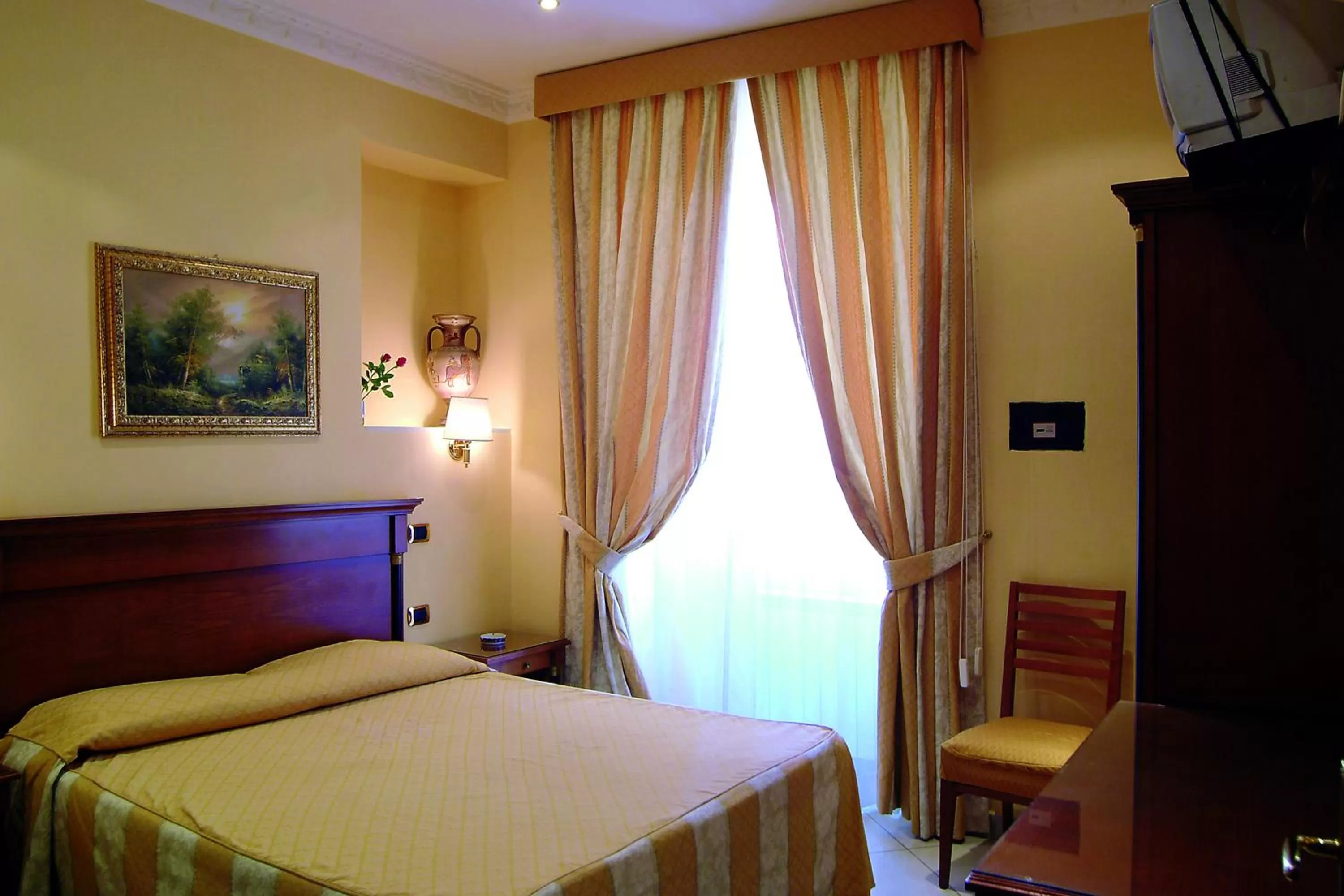 Photo of the whole room, Bed in Hotel Meridiana