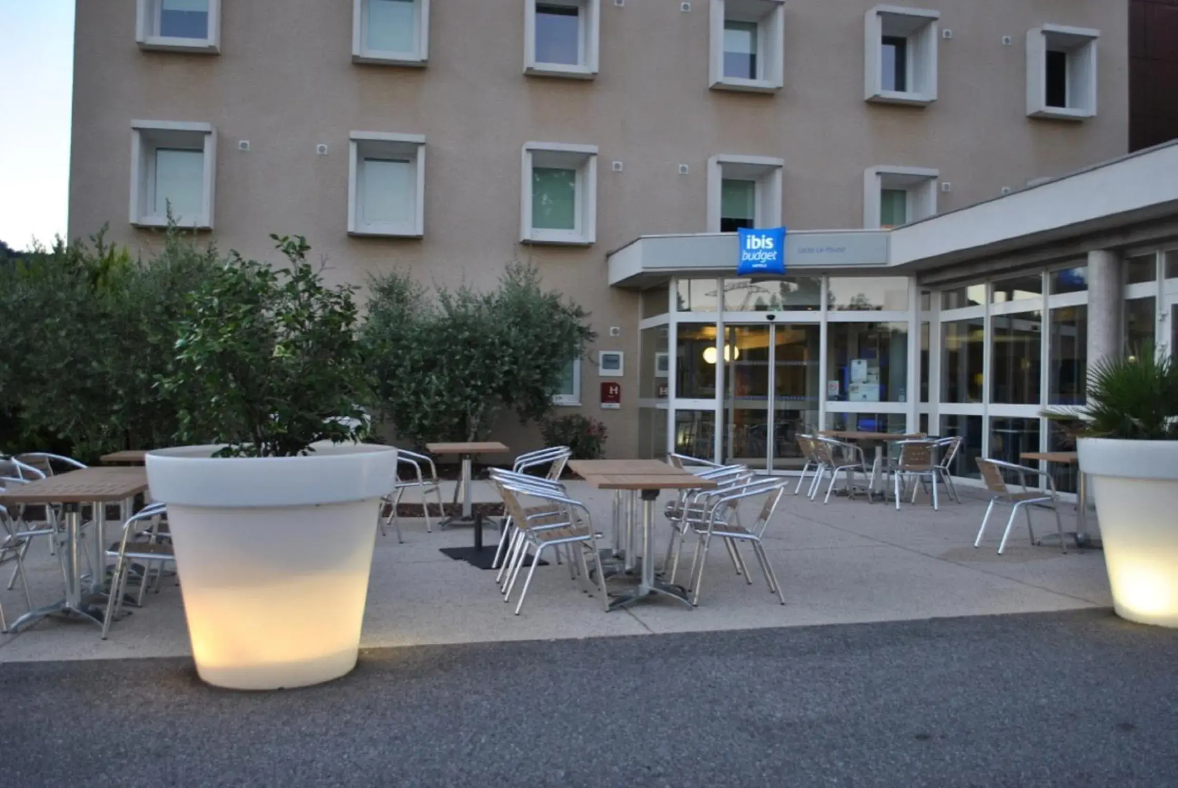 Patio in ibis budget Loriol Le Pouzin