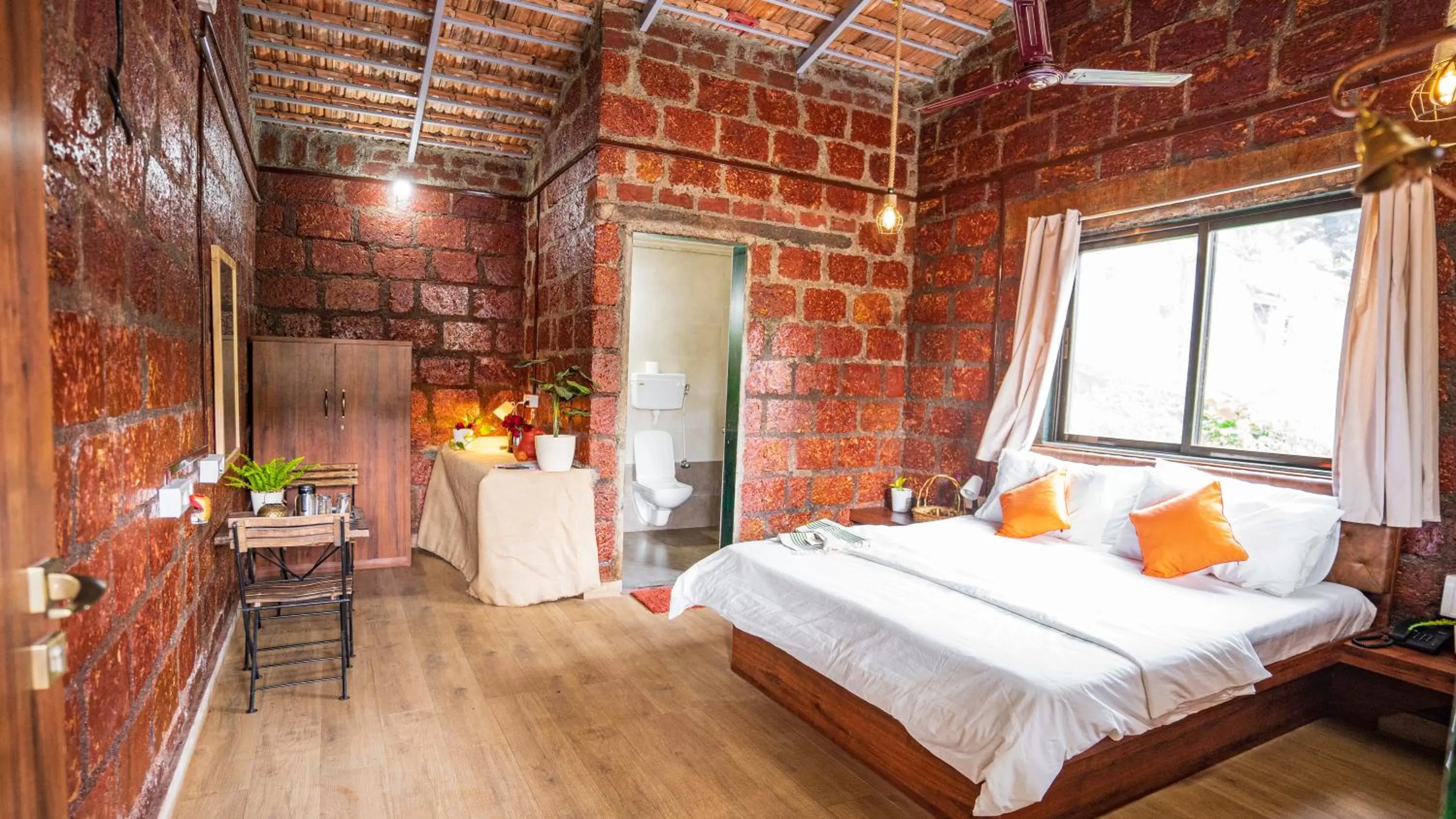 Photo of the whole room, Bed in Saveda Farm & Cottages