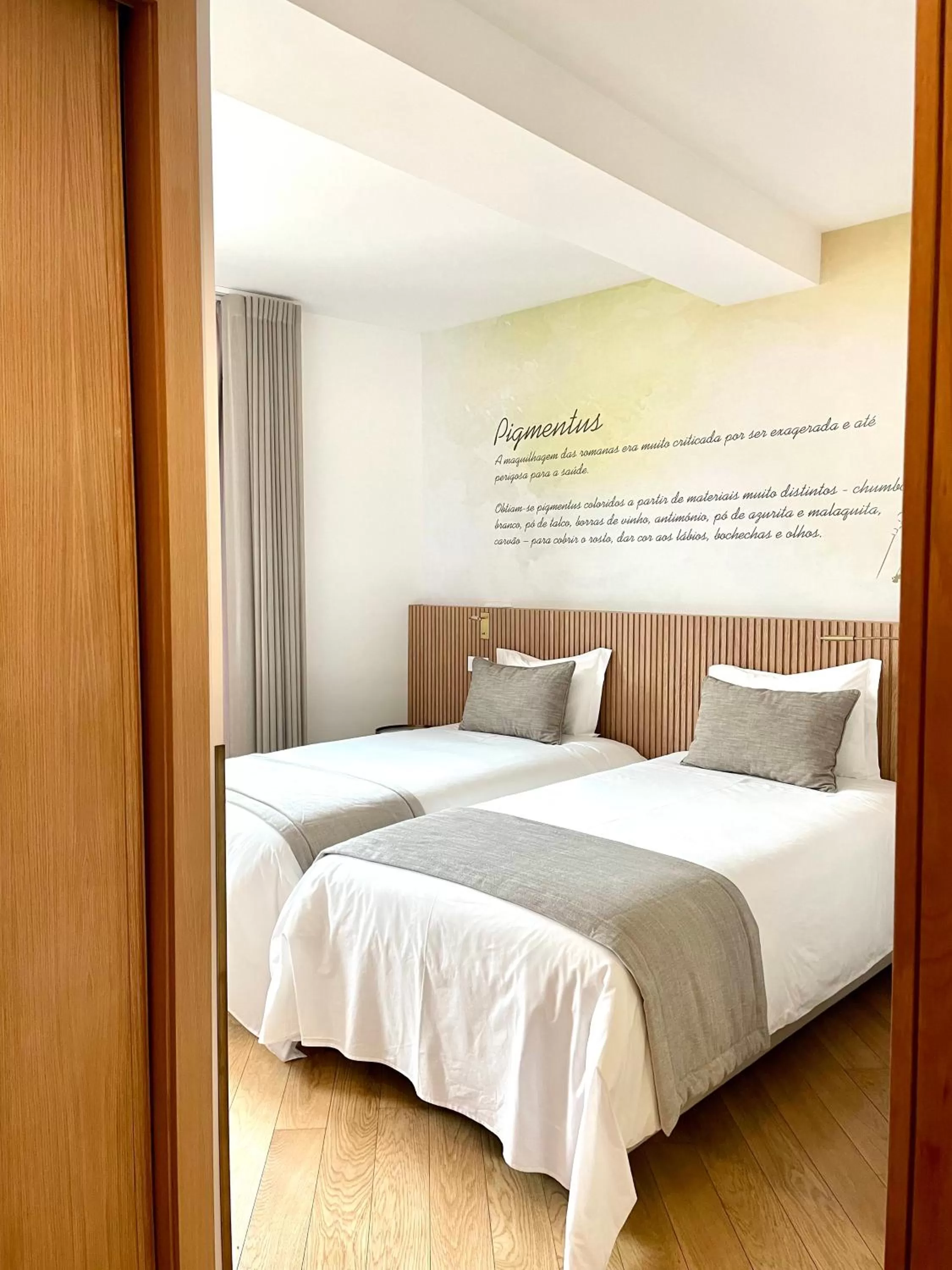 Bedroom, Bed in Castelo Hotel