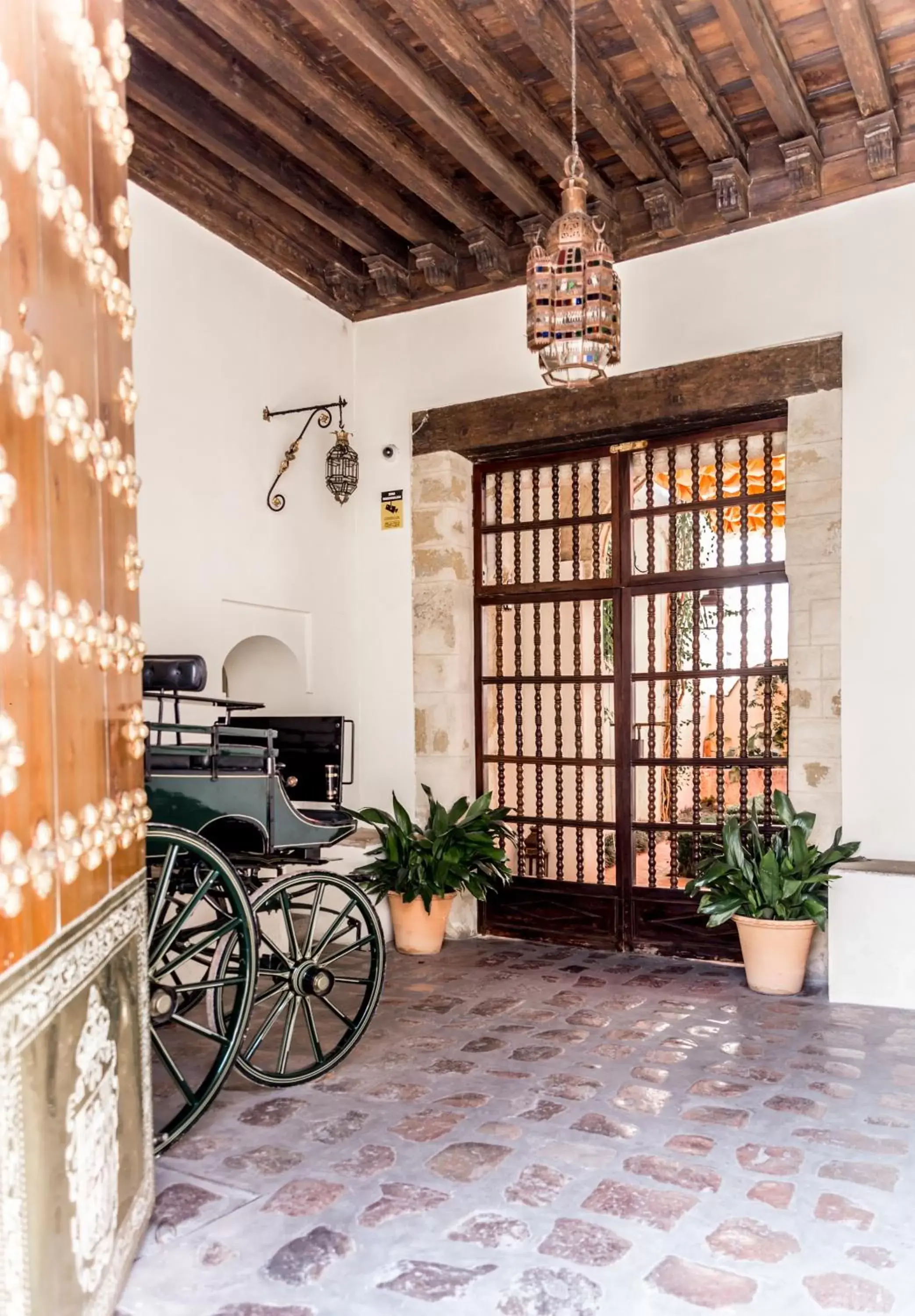 Facade/entrance in Las Casas de la Judería de Córdoba