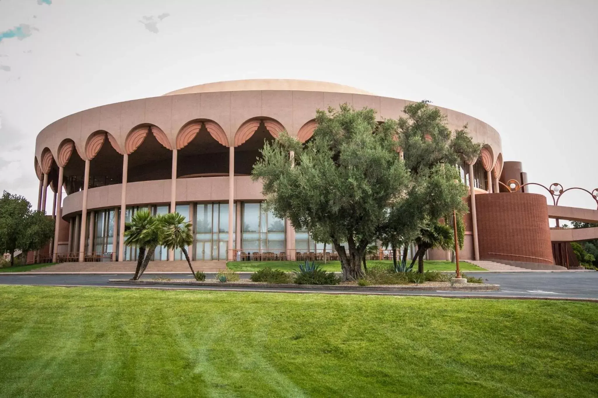 Nearby landmark, Property Building in Holiday Inn Phoenix Airport, an IHG Hotel