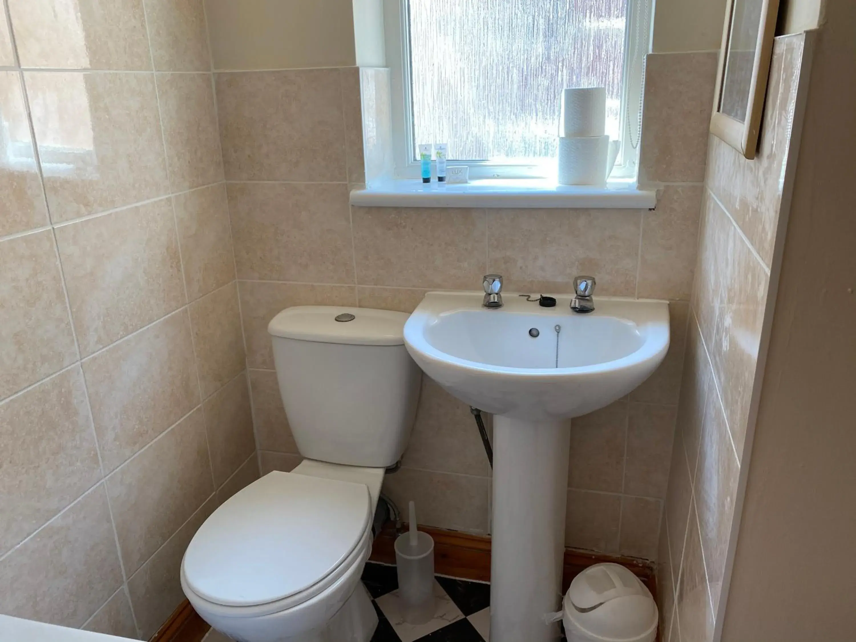 Bathroom in Old Palace Guest House