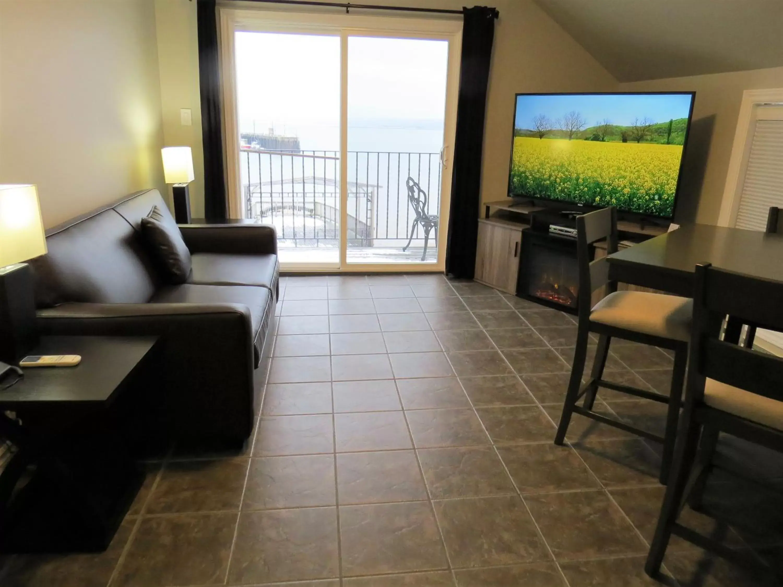 Seating Area in Dockside Suites