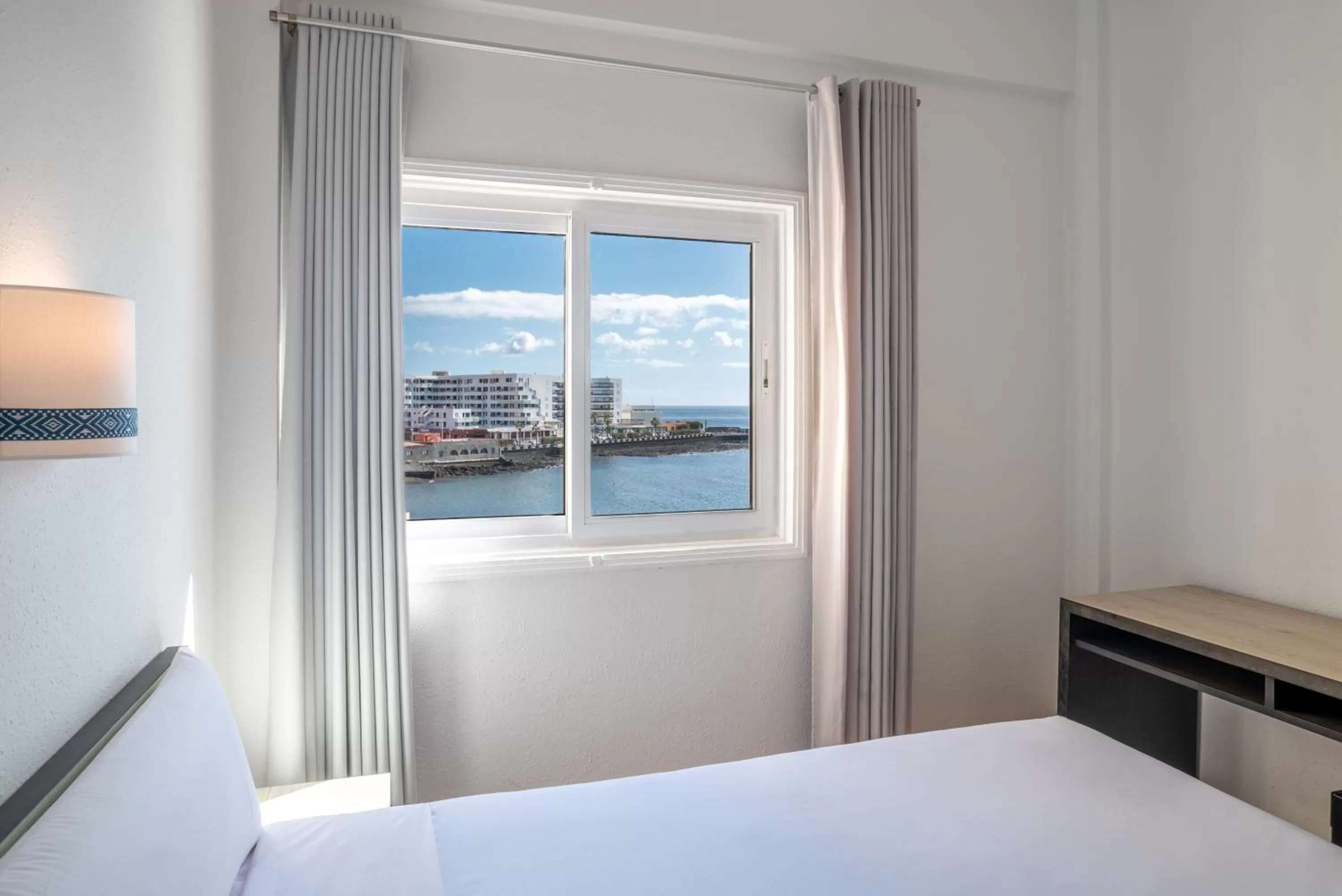 Sea view, Bed in Hotel Médano