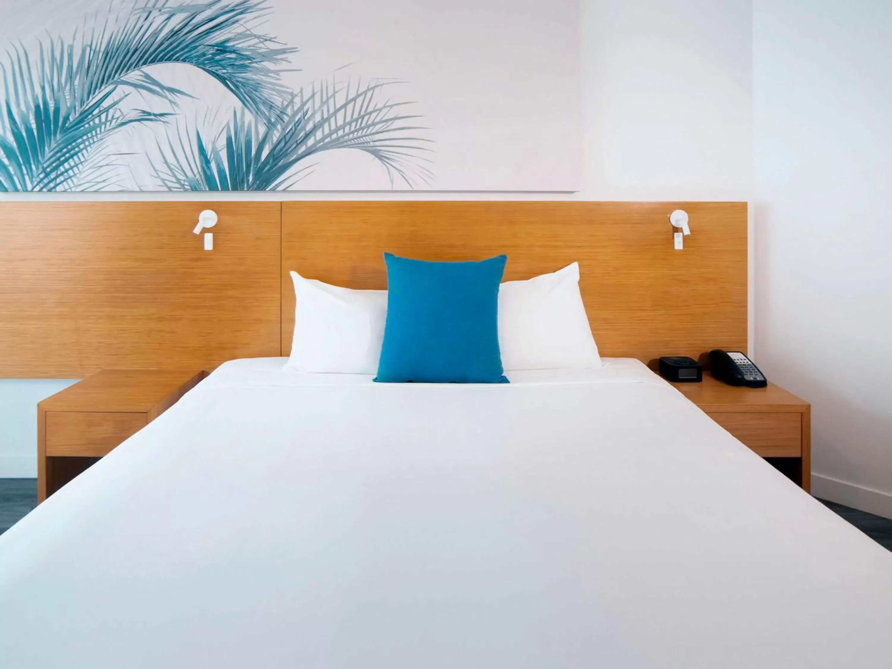 Bedroom, Bed in Novotel Cairns Oasis Resort