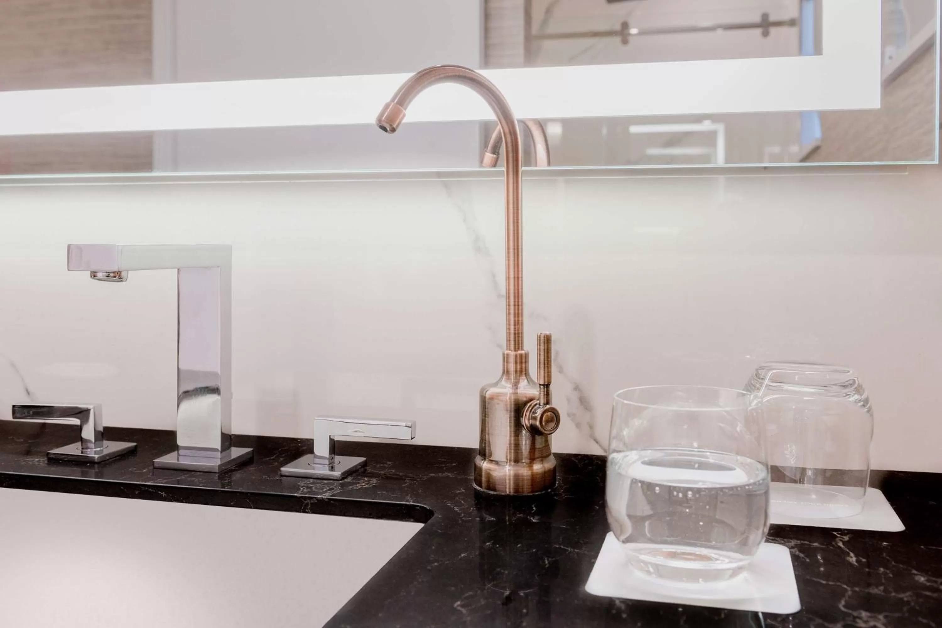 Photo of the whole room in Hyatt Regency Calgary