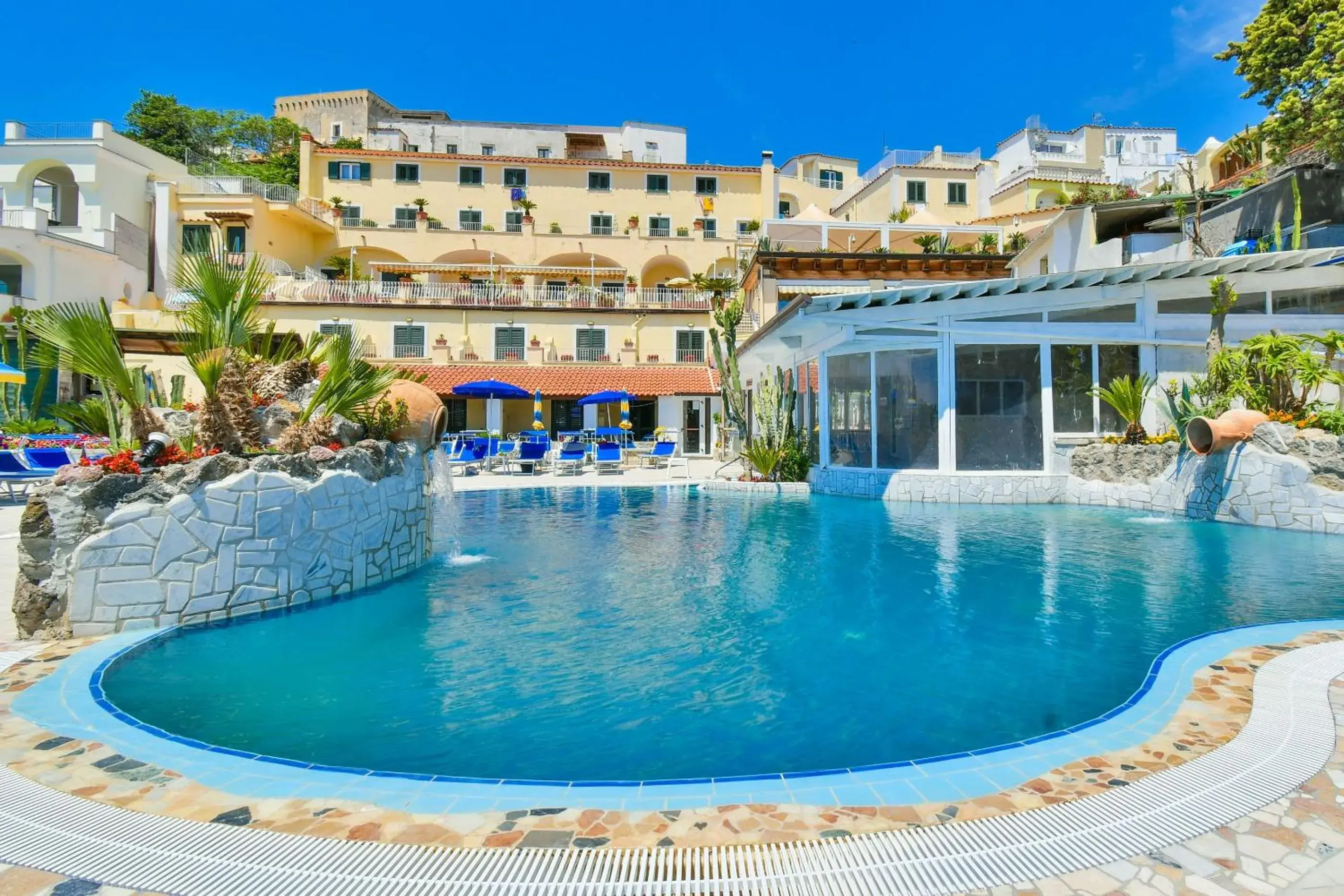 Pool view, Property Building in Hotel Terme Saint Raphael