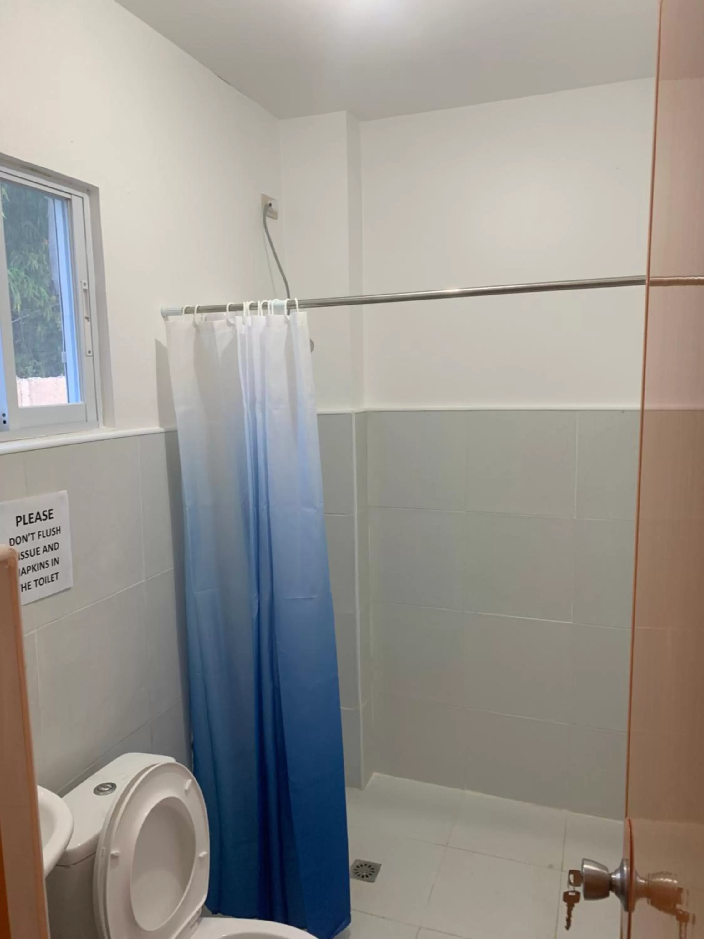 Shower in Coconut Inn Moalboal