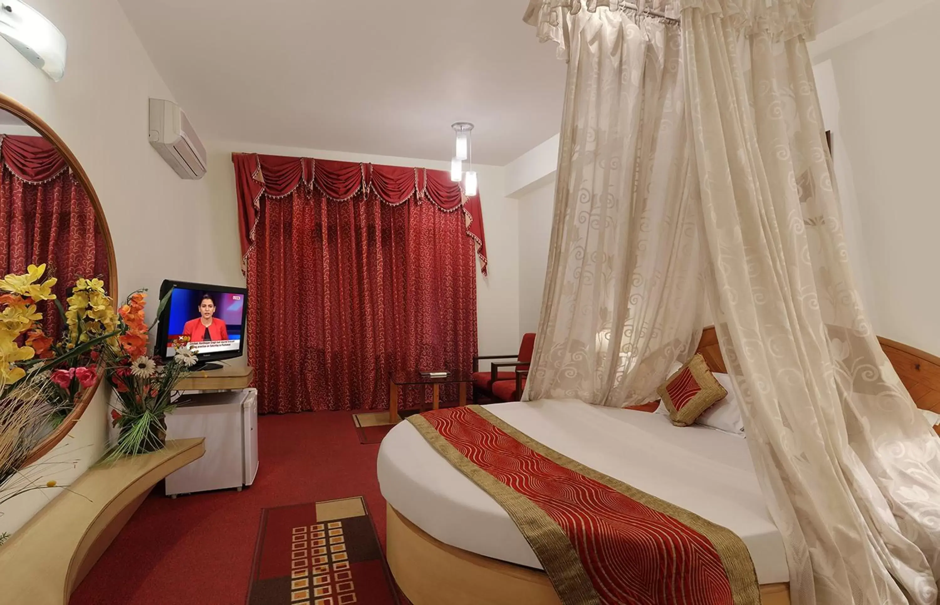 Honeymoon Suite with Garden View in The Orchard Greens Honeymoon Suite with Garden View in The Orchard Greens