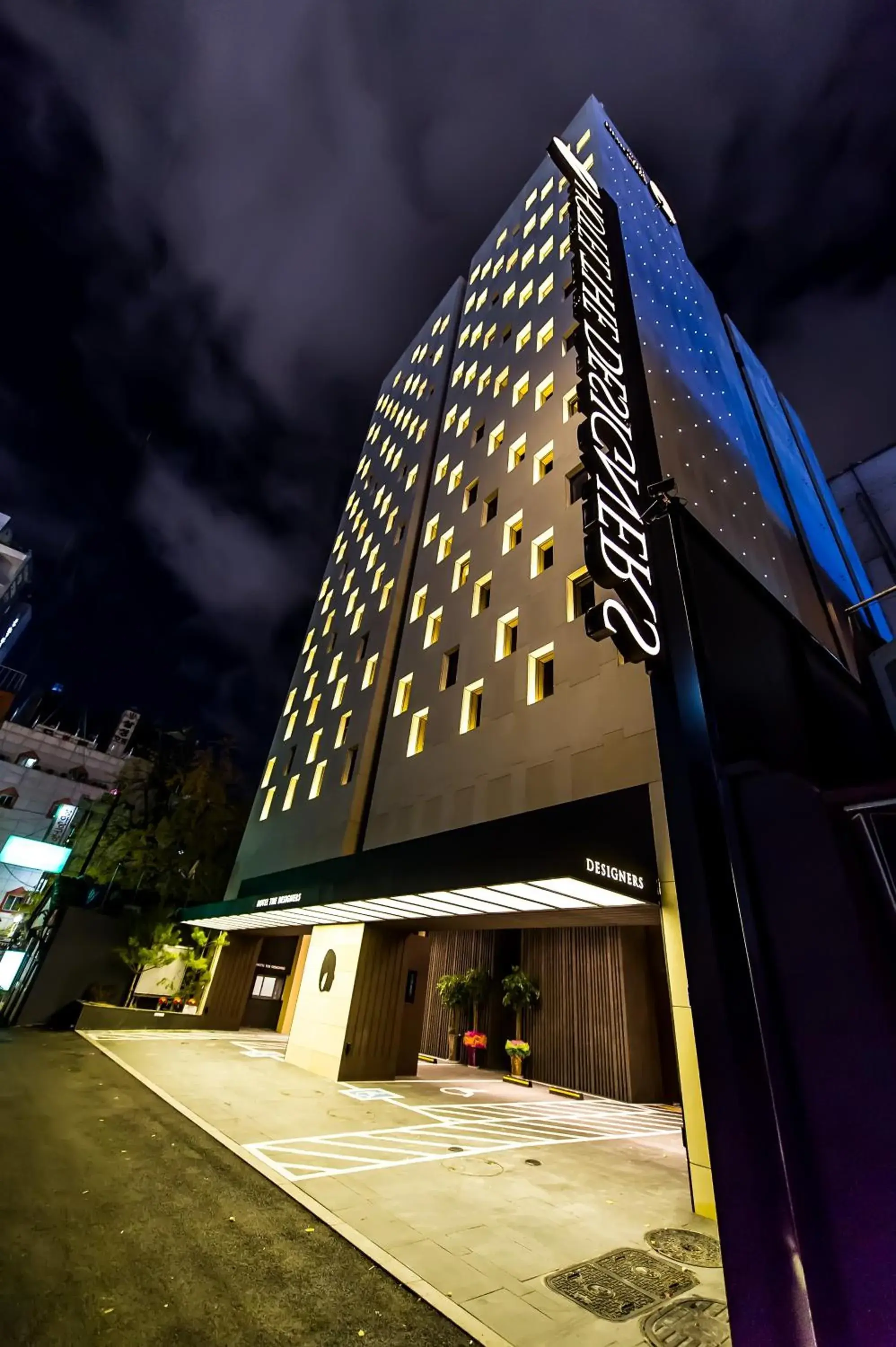 Facade/entrance, Property Building in Hotel The Designers Jongno