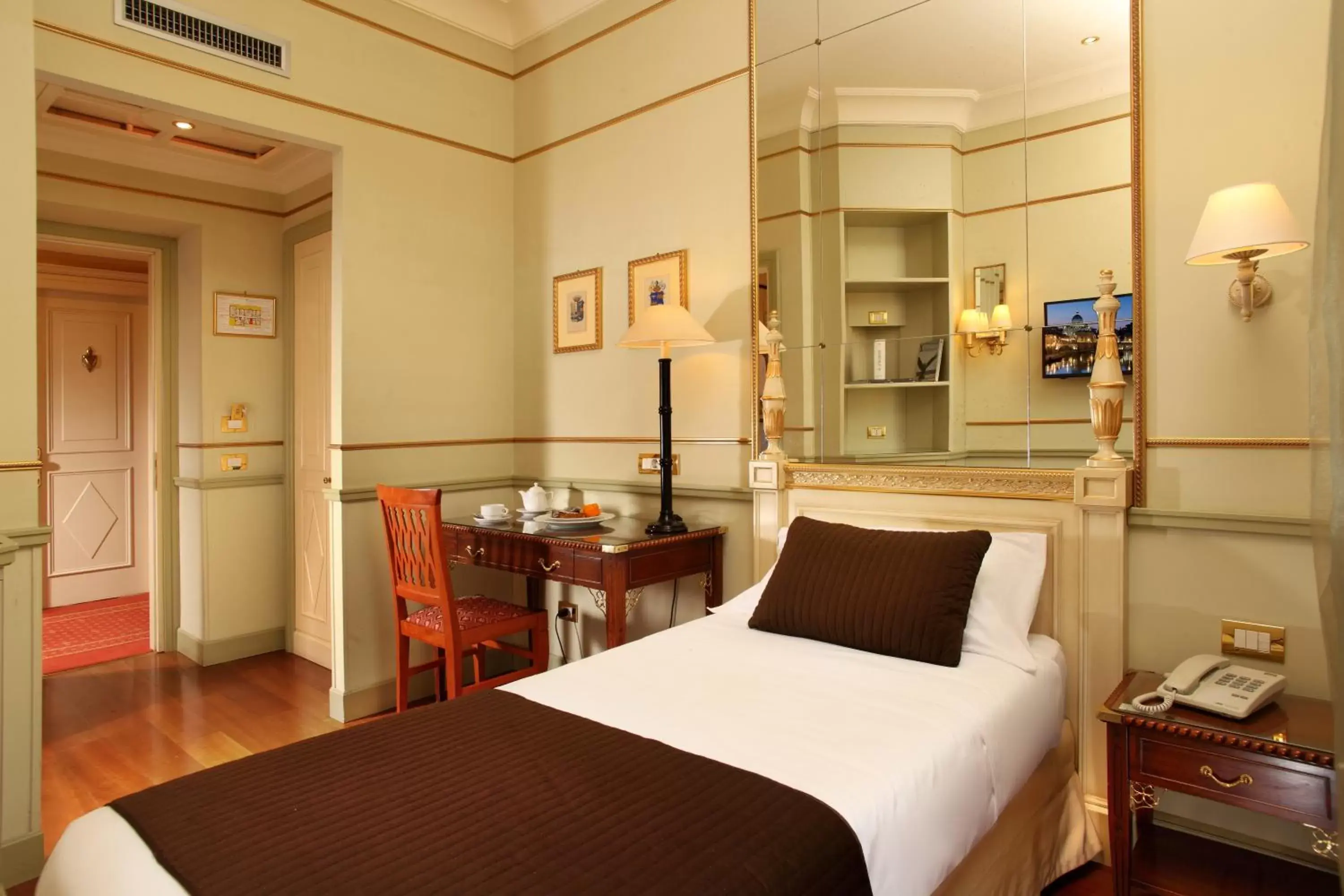 Bed in Hotel Degli Aranci