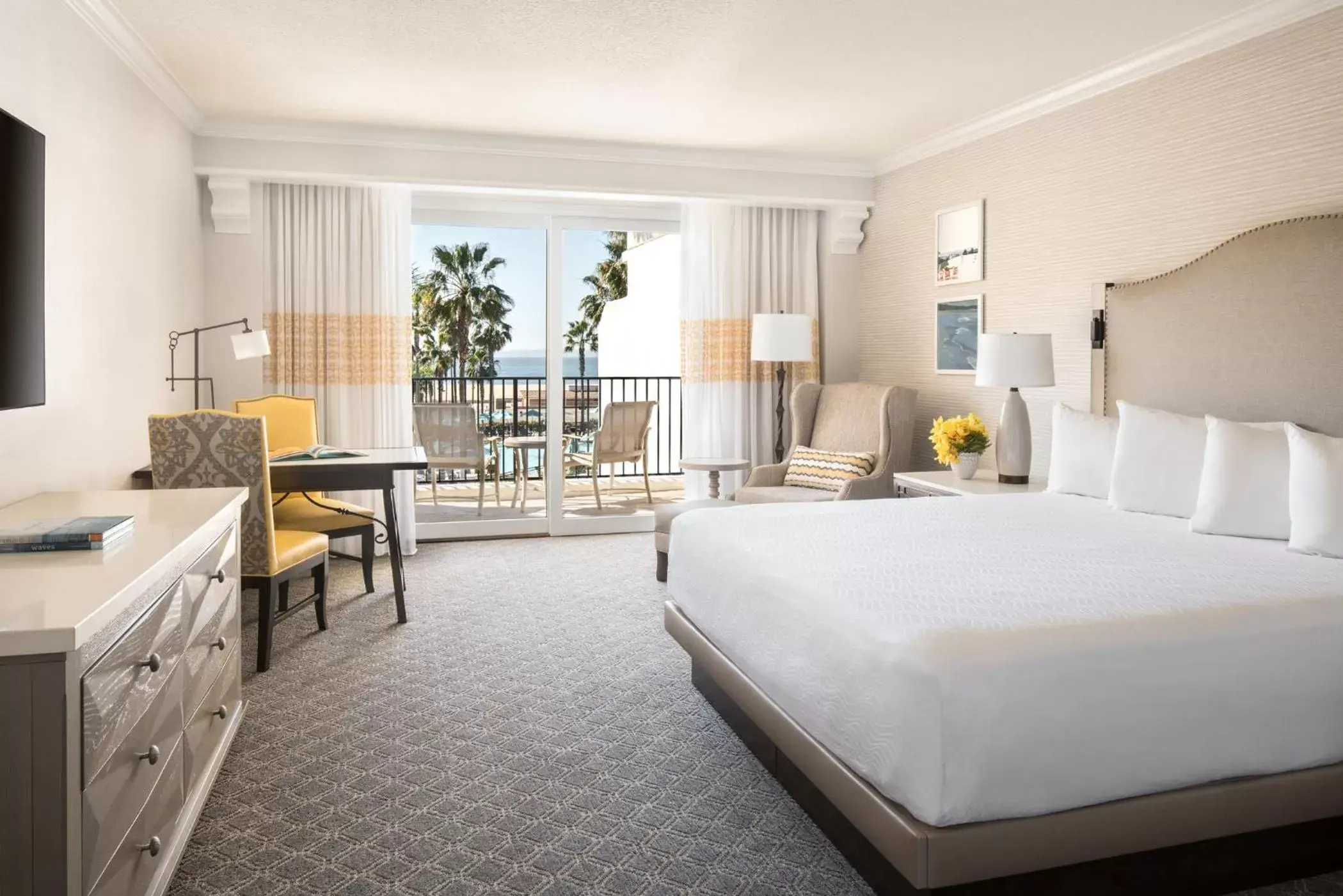 King Room with Ocean View in Hyatt Regency Huntington Beach Resort and Spa