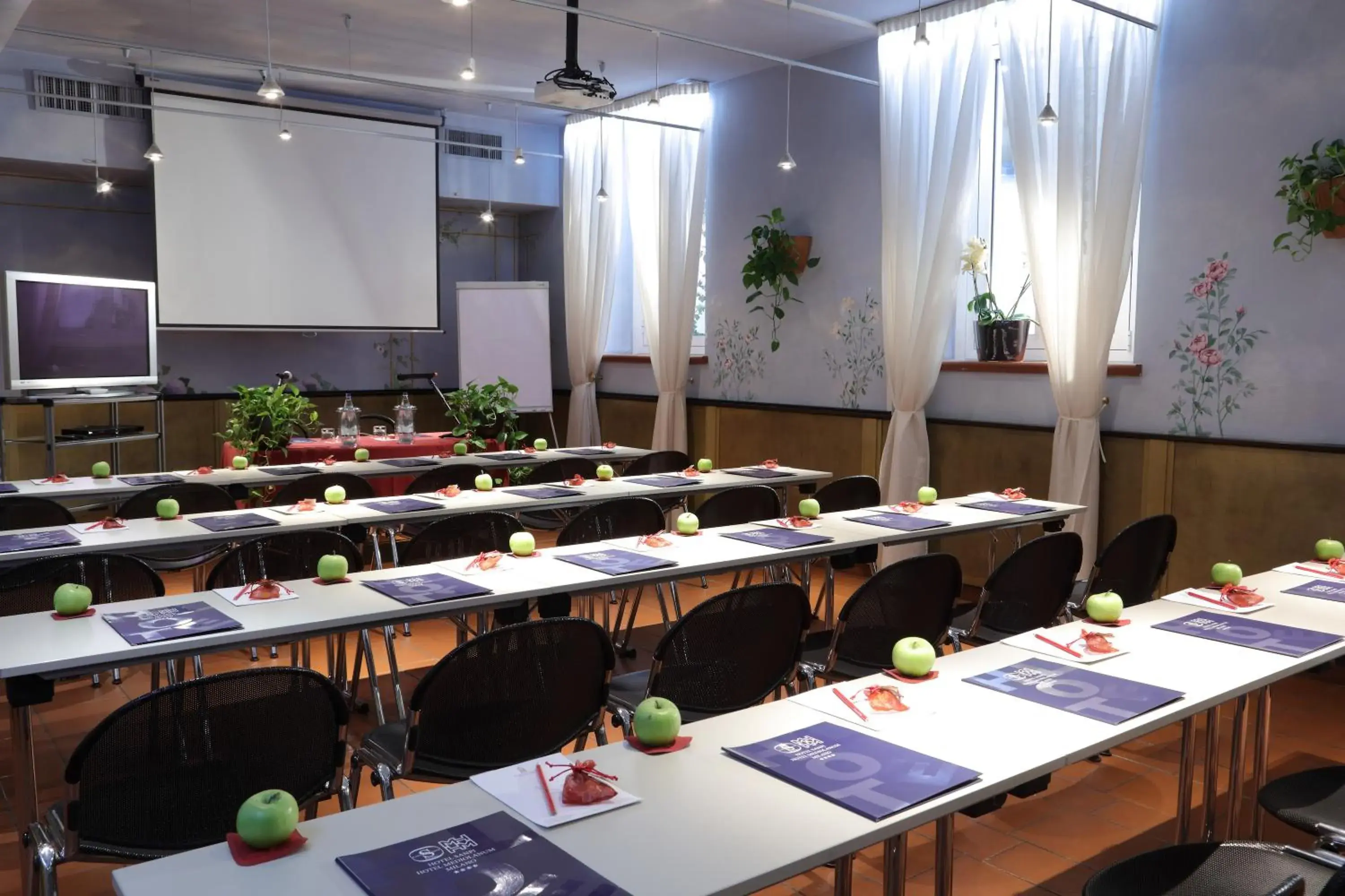 Meeting/conference room in Hotel Sanpi Milano