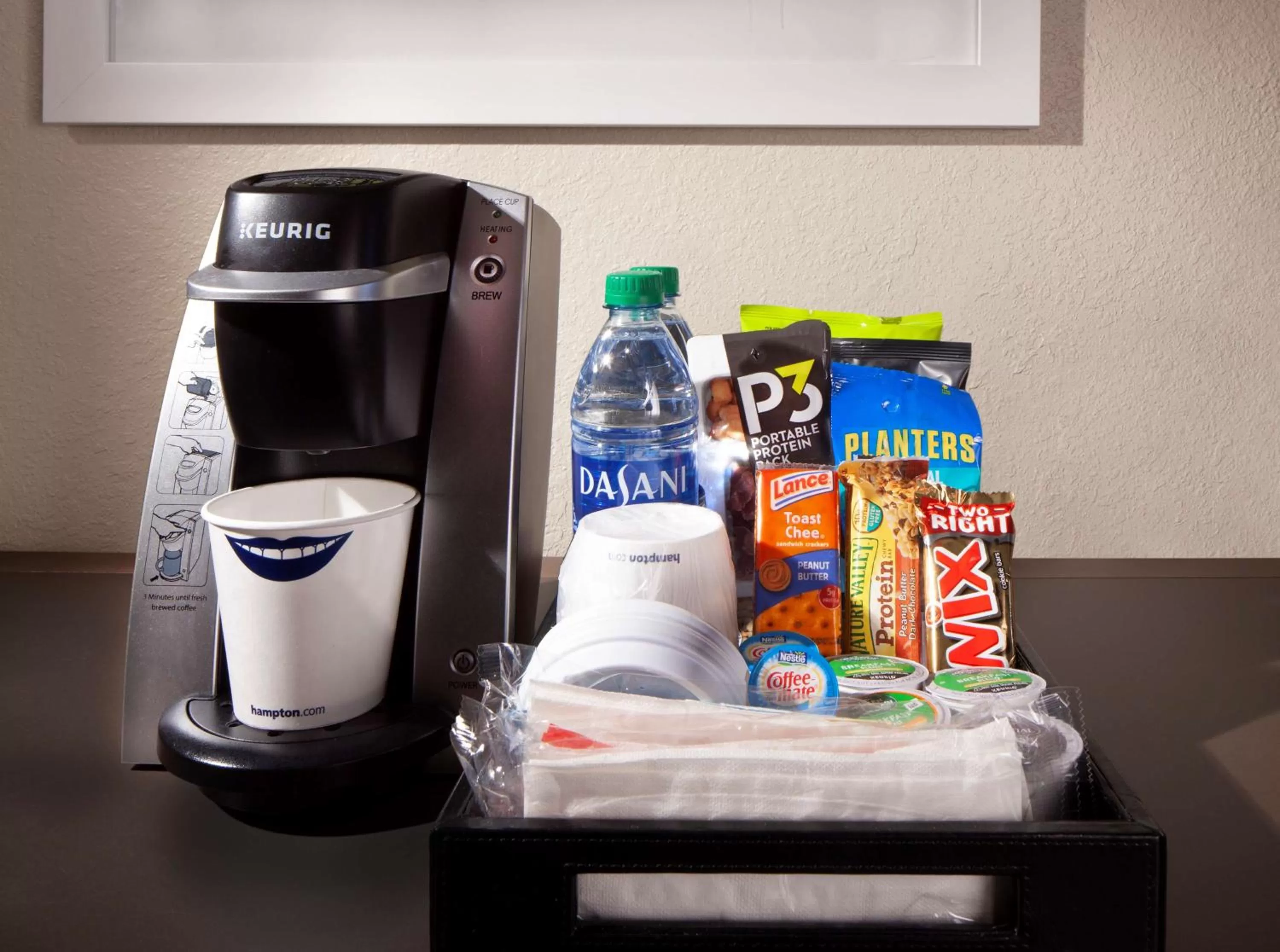 Bedroom in Hampton Inn Lawrenceville