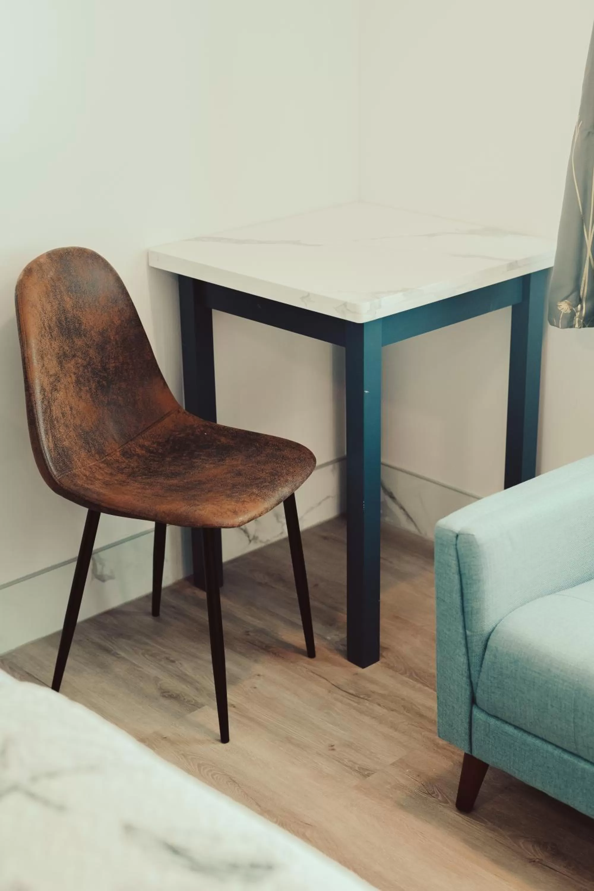 Seating area in Blufftop Inn & Suites - Wharf/Restaurant District