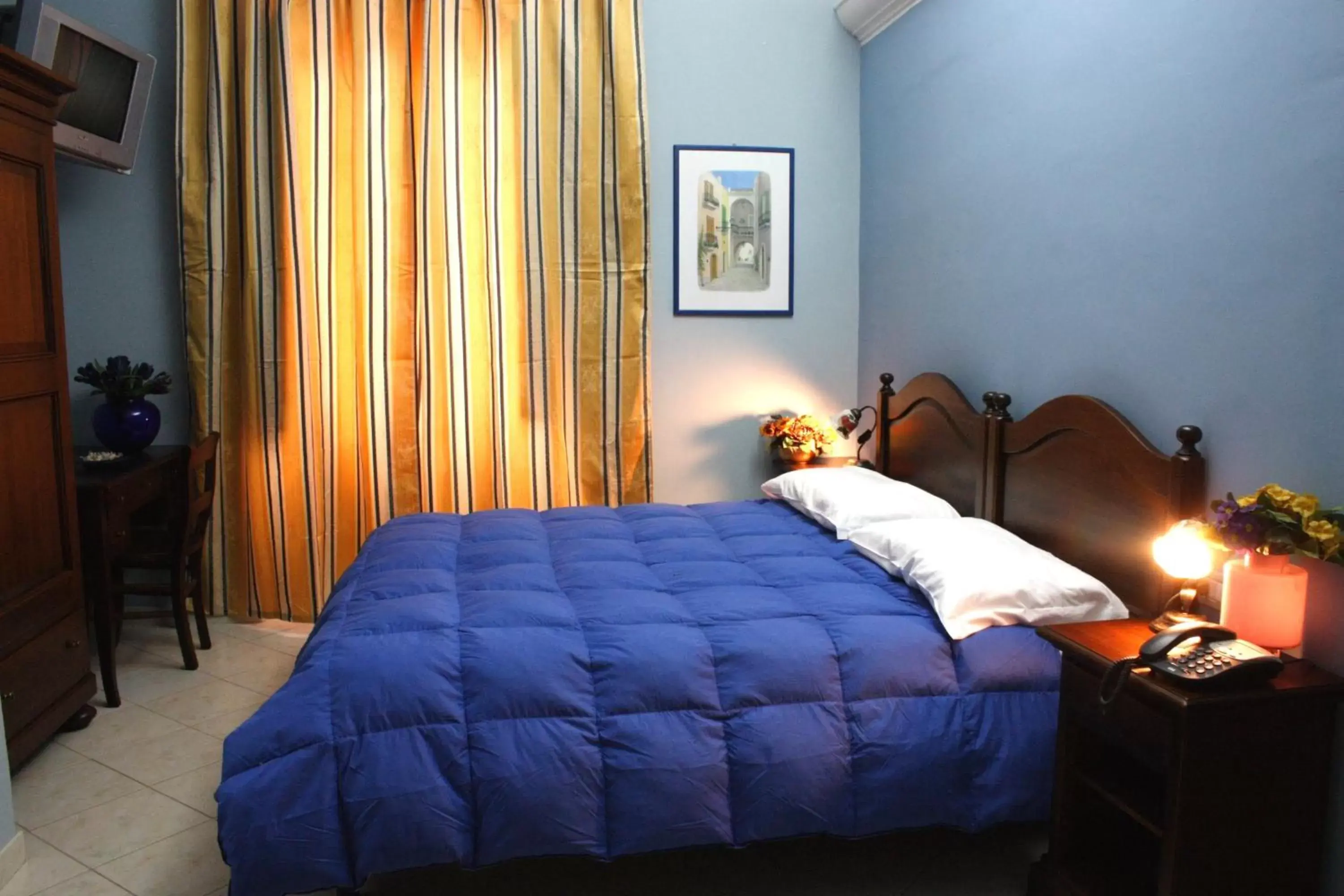 Bed in Hotel Piro