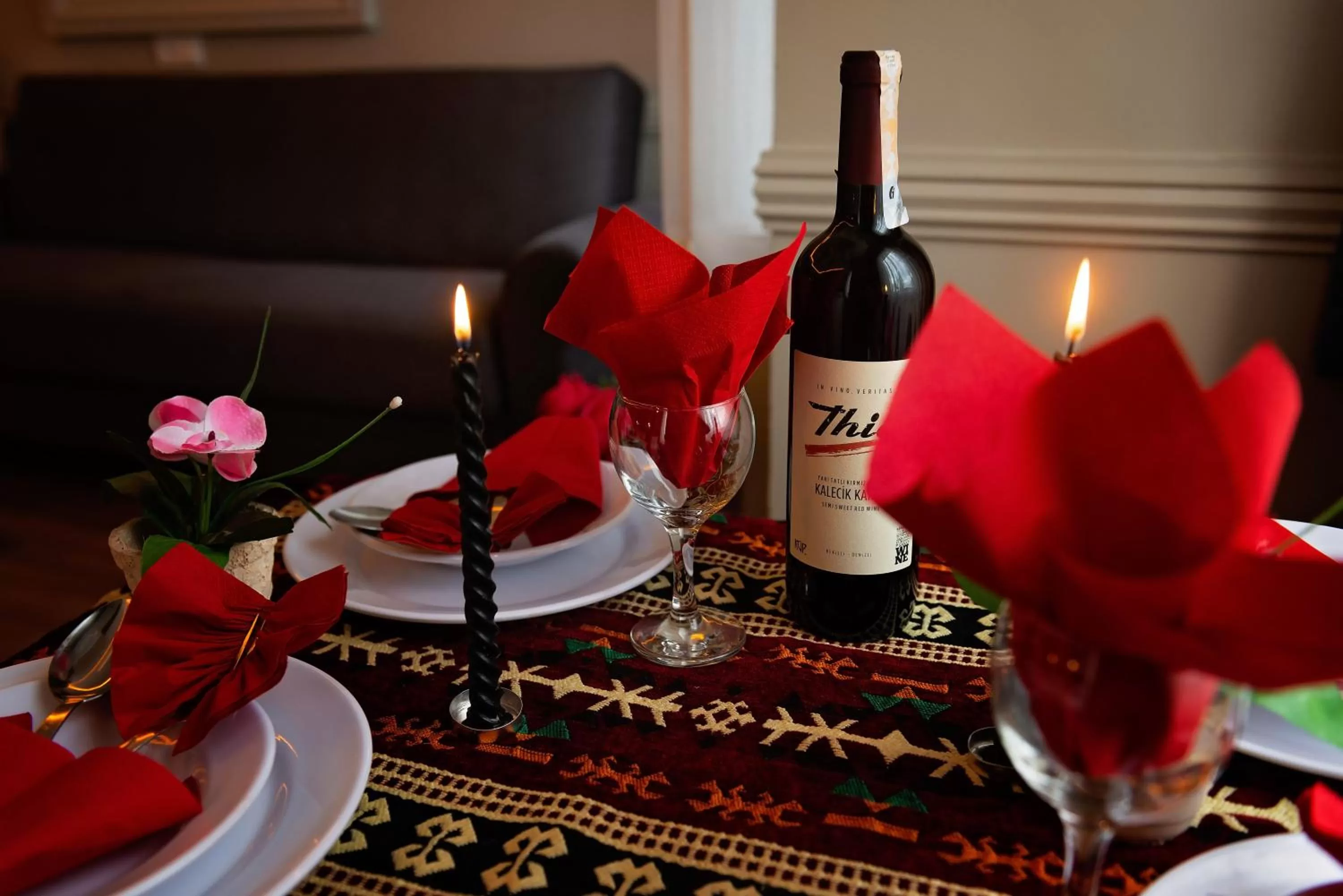 Food and drinks in Kadirga Studios