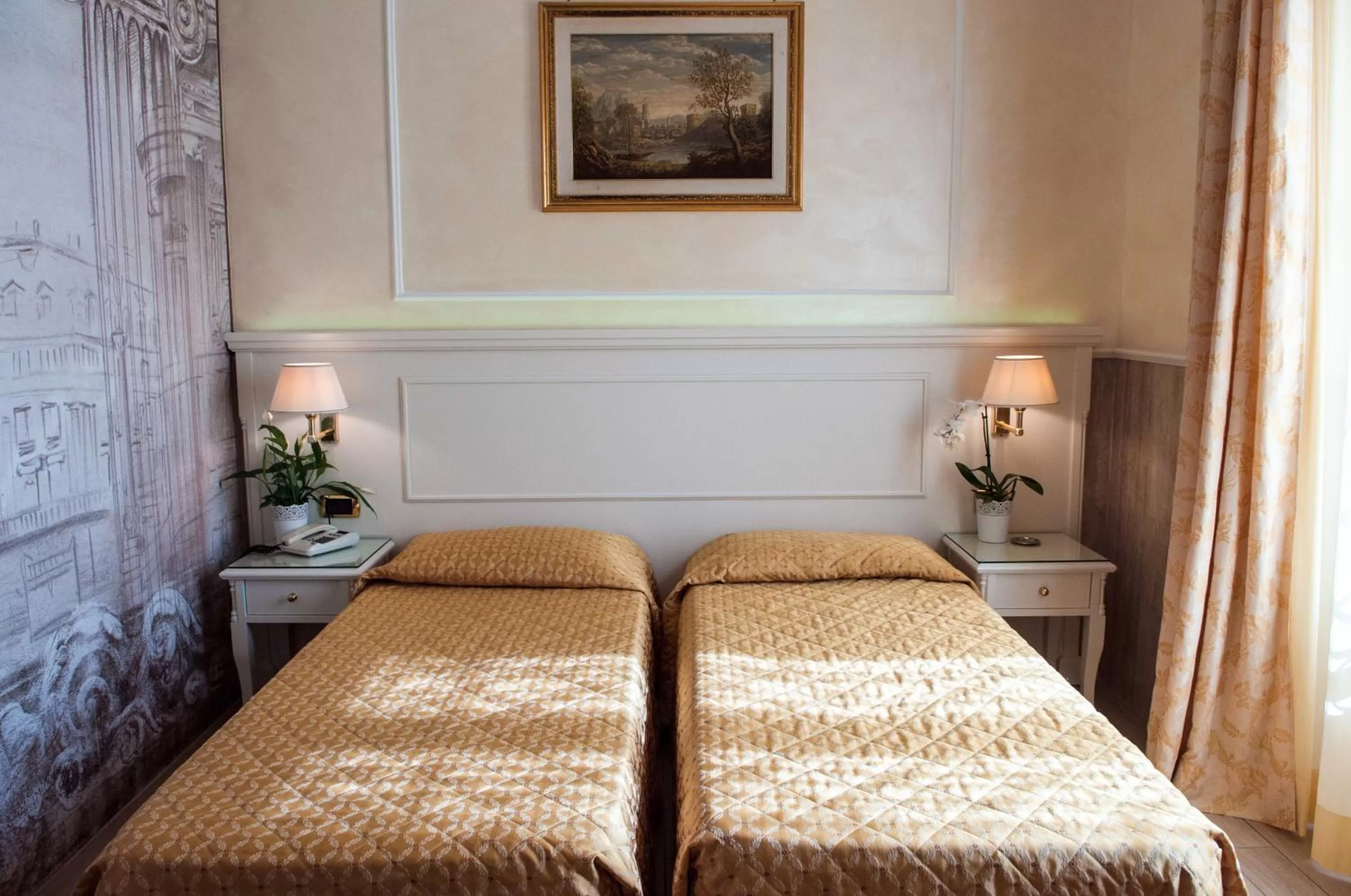 Bed in Hotel Palladium Palace