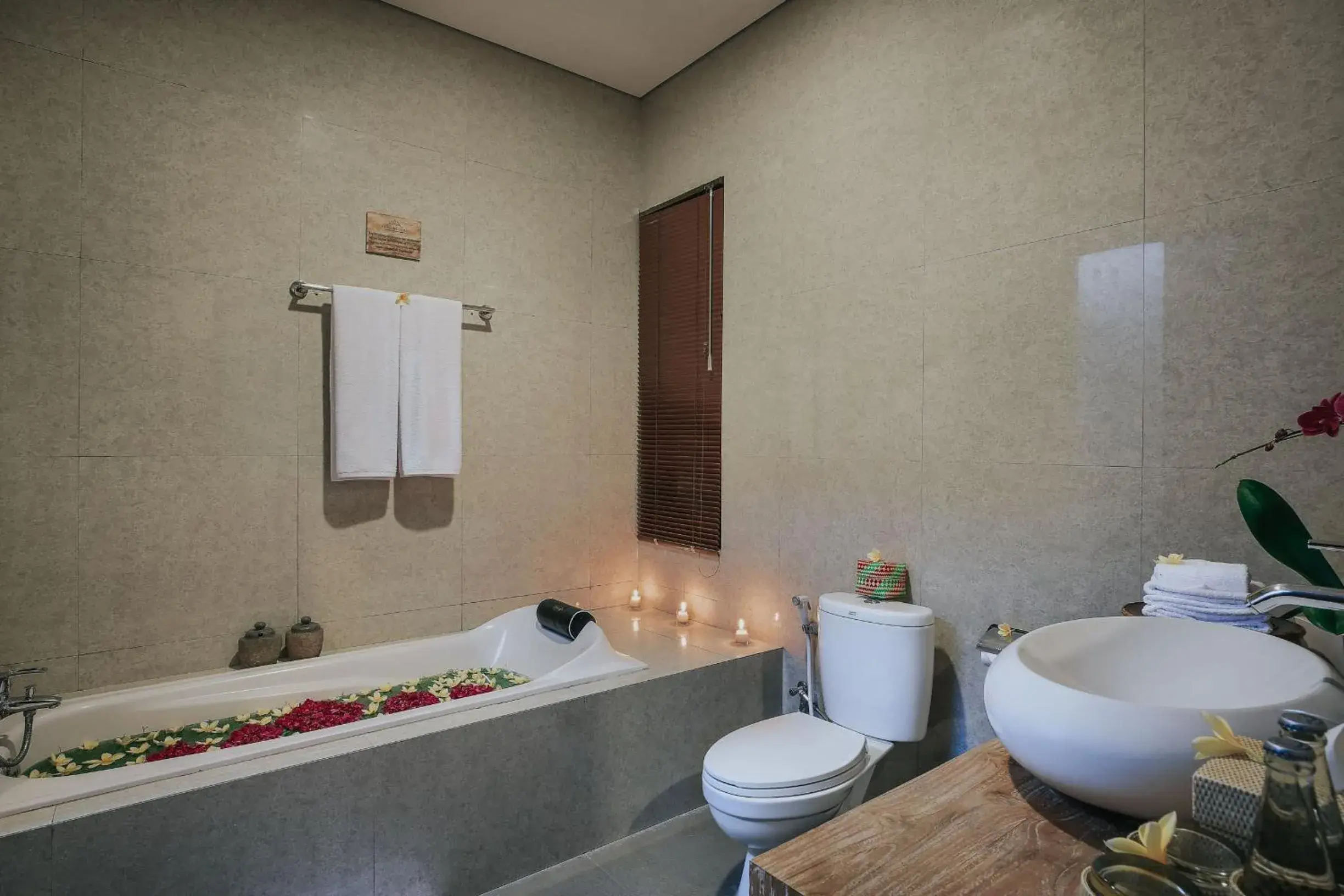 Bathroom in Kawi Resort A Pramana Experience